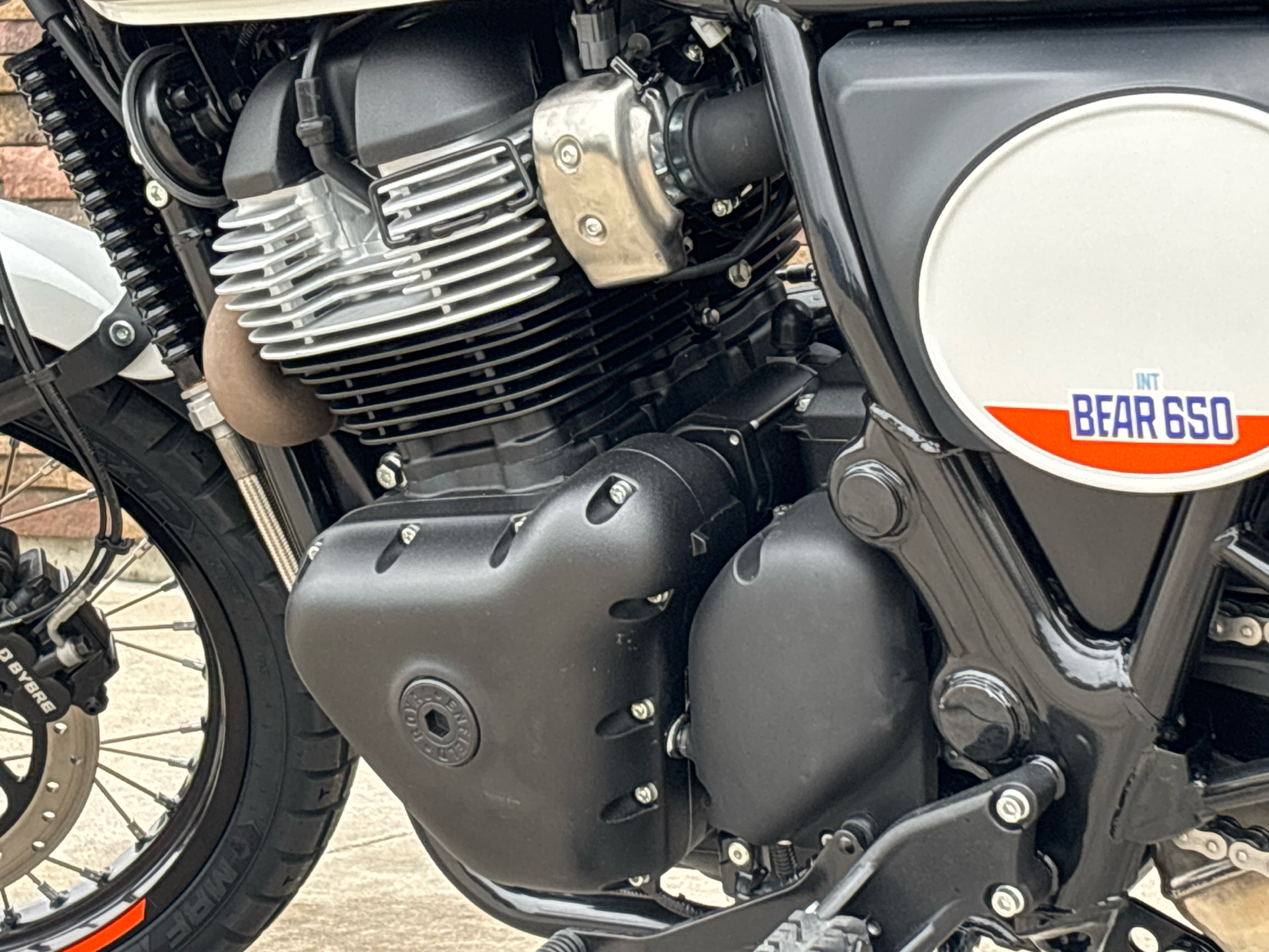 2025 Royal Enfield Bear 650 in Columbia, Missouri - Photo 4