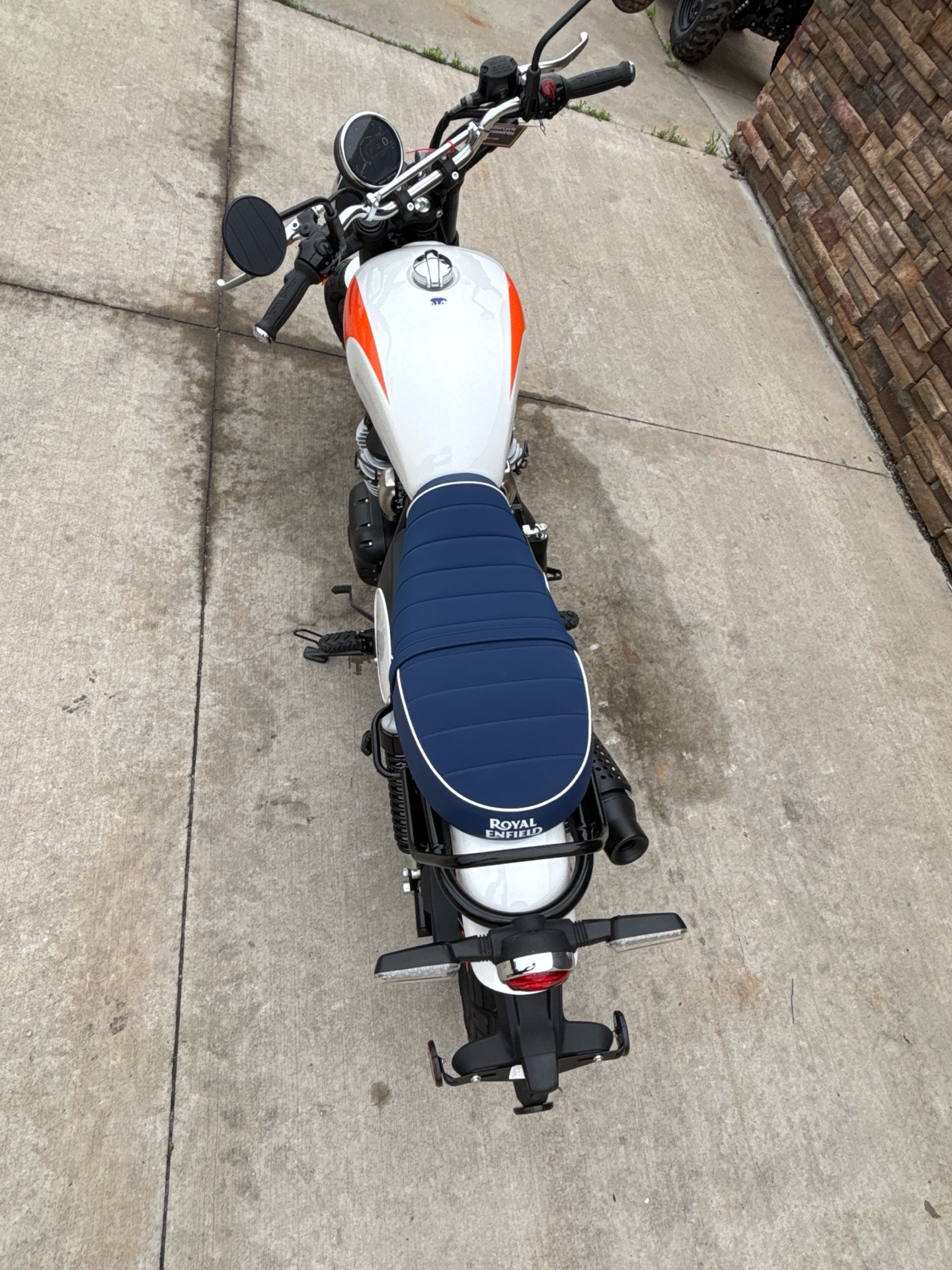 2025 Royal Enfield Bear 650 in Columbia, Missouri - Photo 11