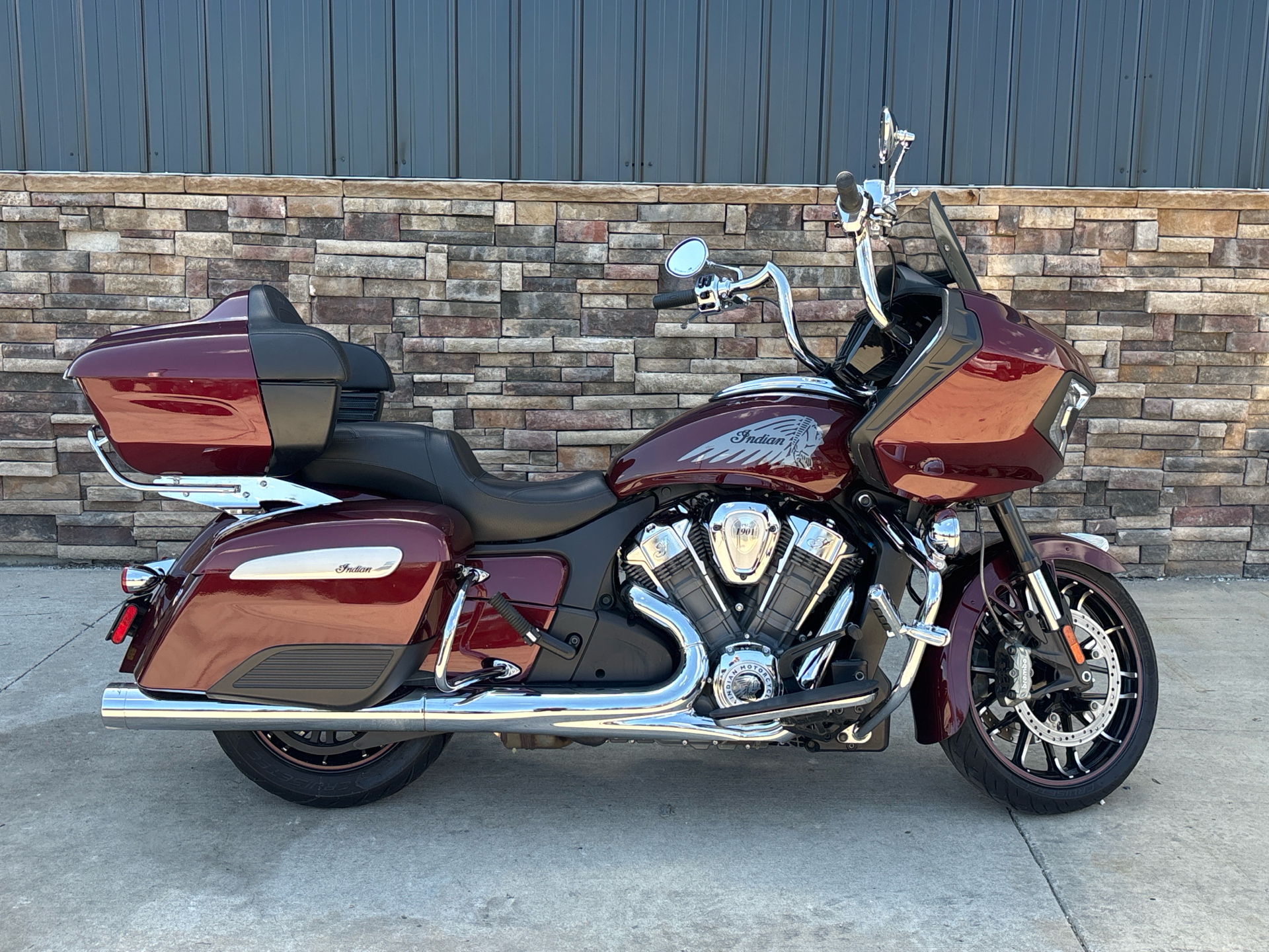 2022 Indian Motorcycle Challenger® Limited in Columbia, Missouri - Photo 1