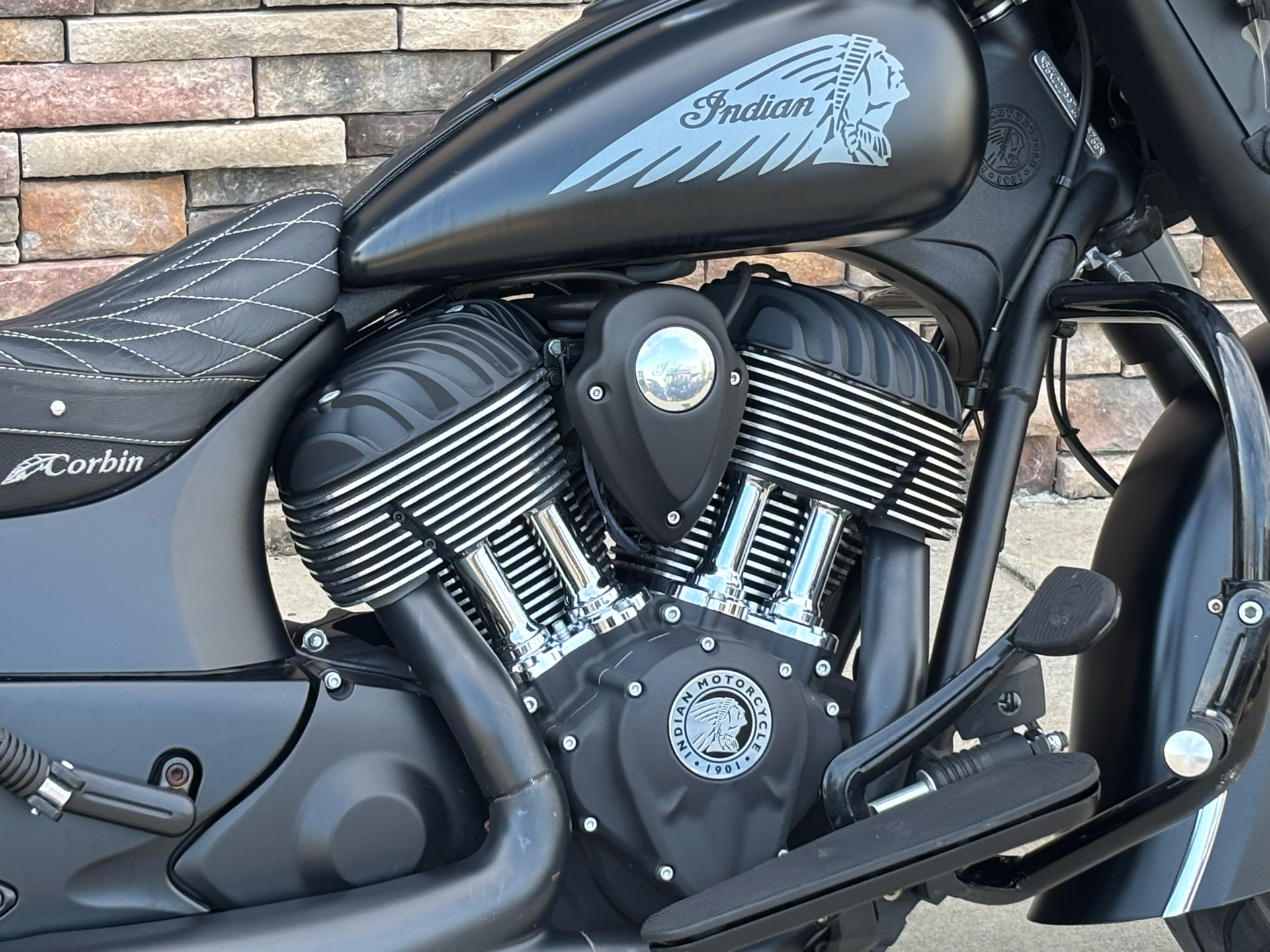 2016 Indian Motorcycle Chief Dark Horse® in Columbia, Missouri - Photo 13