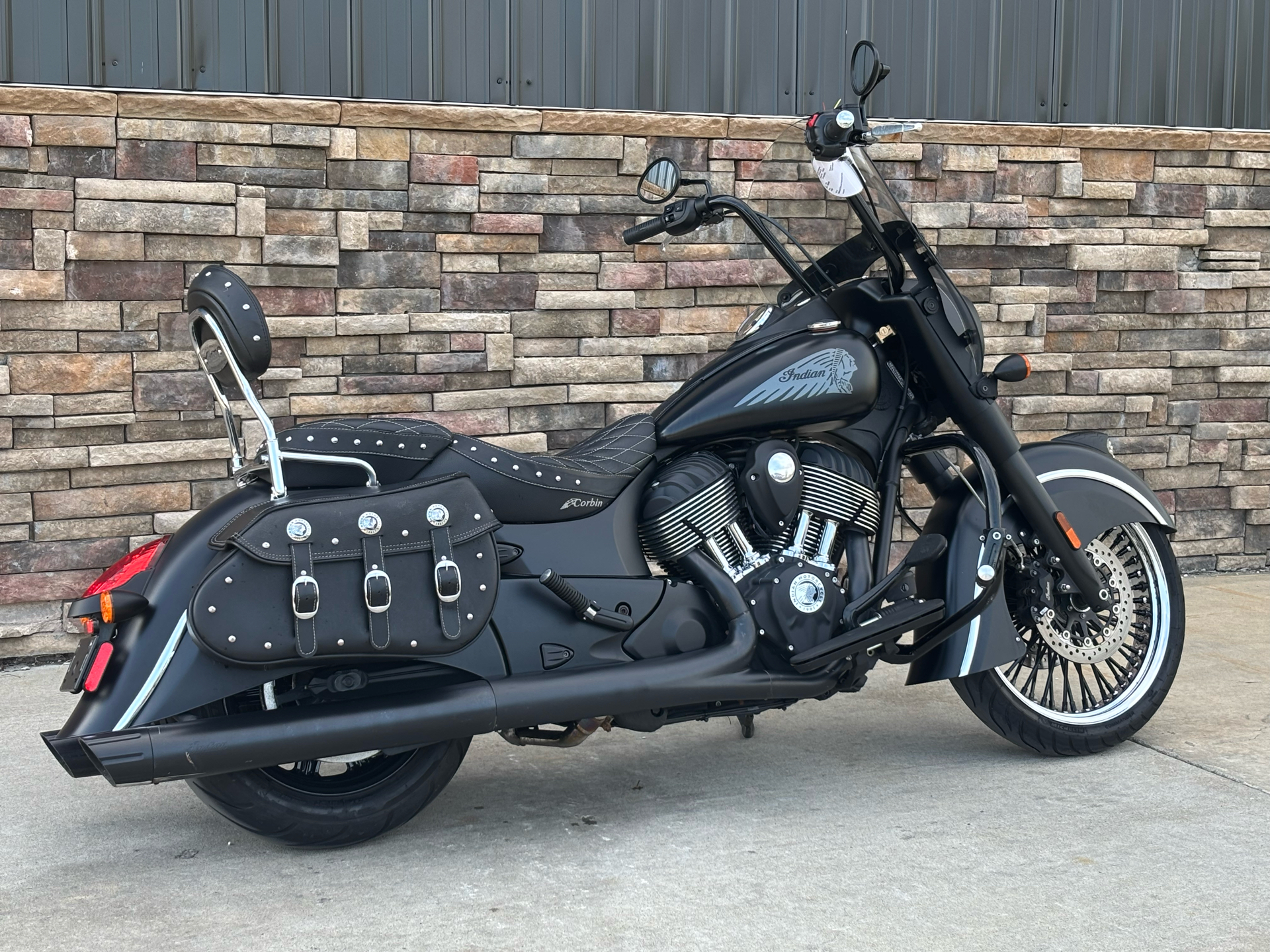 2016 Indian Motorcycle Chief Dark Horse® in Columbia, Missouri - Photo 2