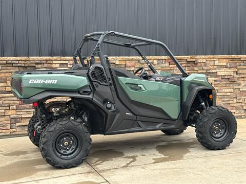 2023 Can-Am Commander DPS 700 in Columbia, Missouri - Photo 2