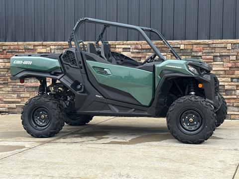 2023 Can-Am Commander DPS 700 in Columbia, Missouri - Photo 3