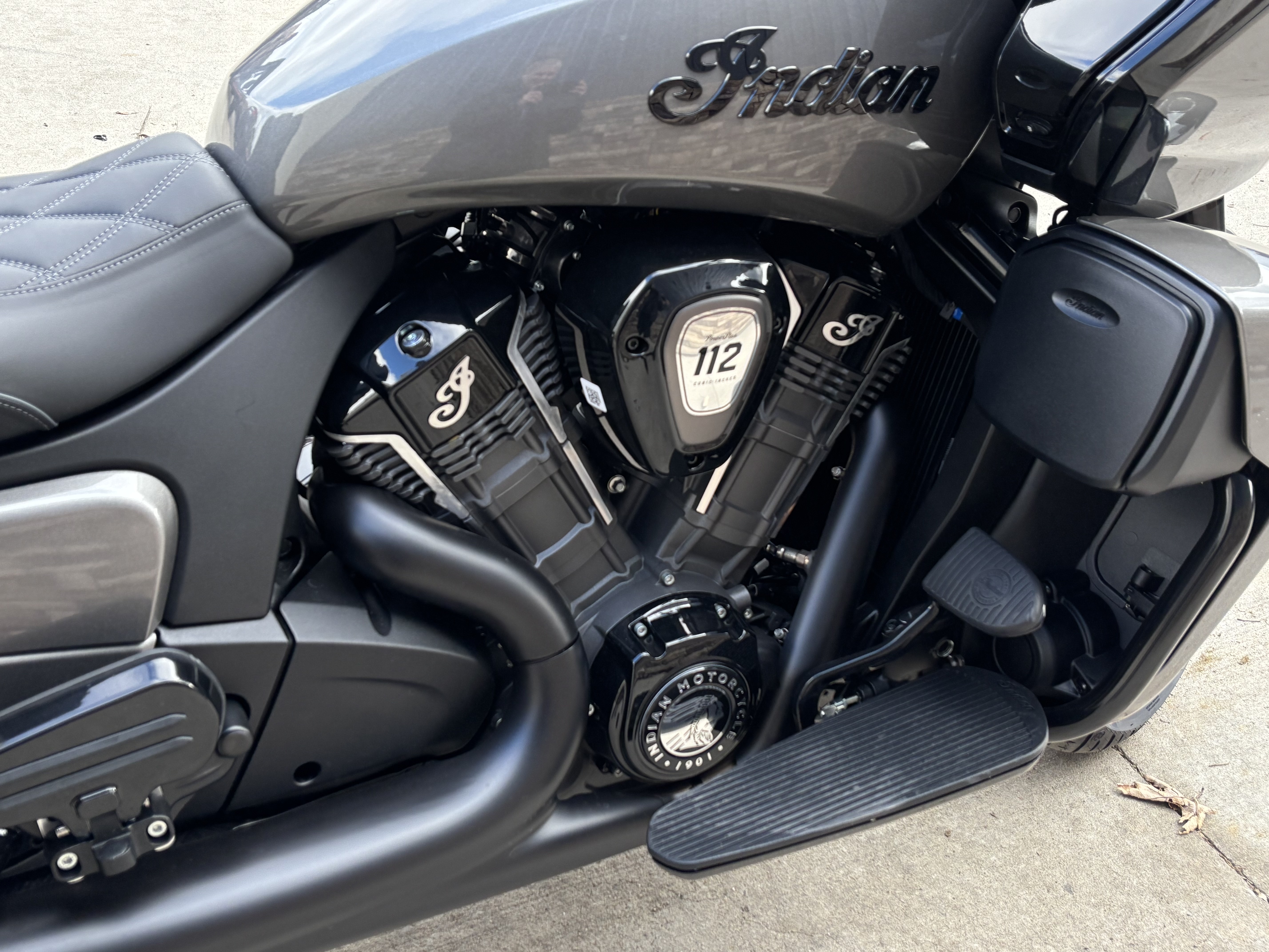 2025 Indian Motorcycle Pursuit® Dark Horse® with 112 and Powerband Audio Package in Columbia, Missouri - Photo 6