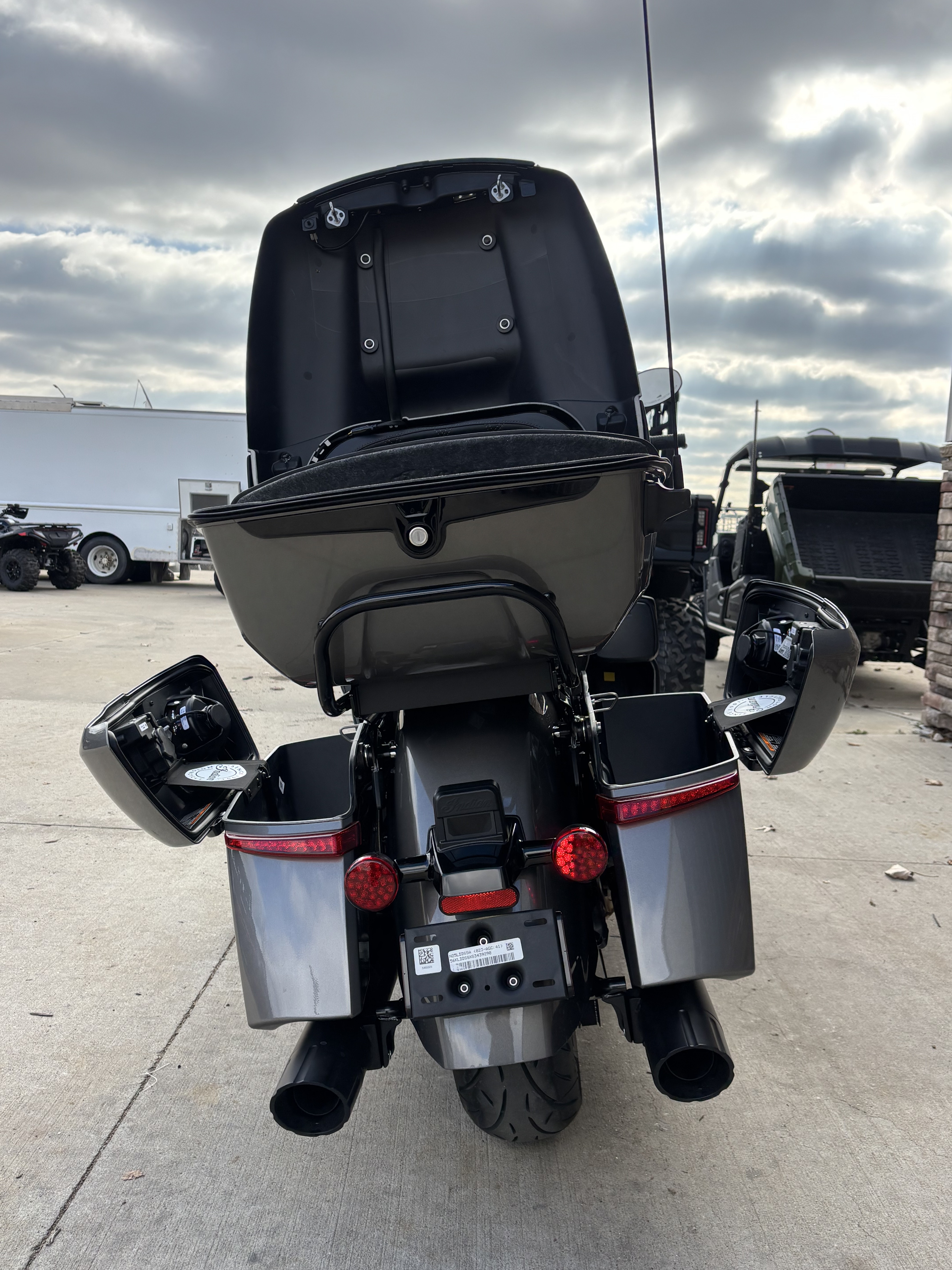 2025 Indian Motorcycle Pursuit® Dark Horse® with 112 and Powerband Audio Package in Columbia, Missouri - Photo 10