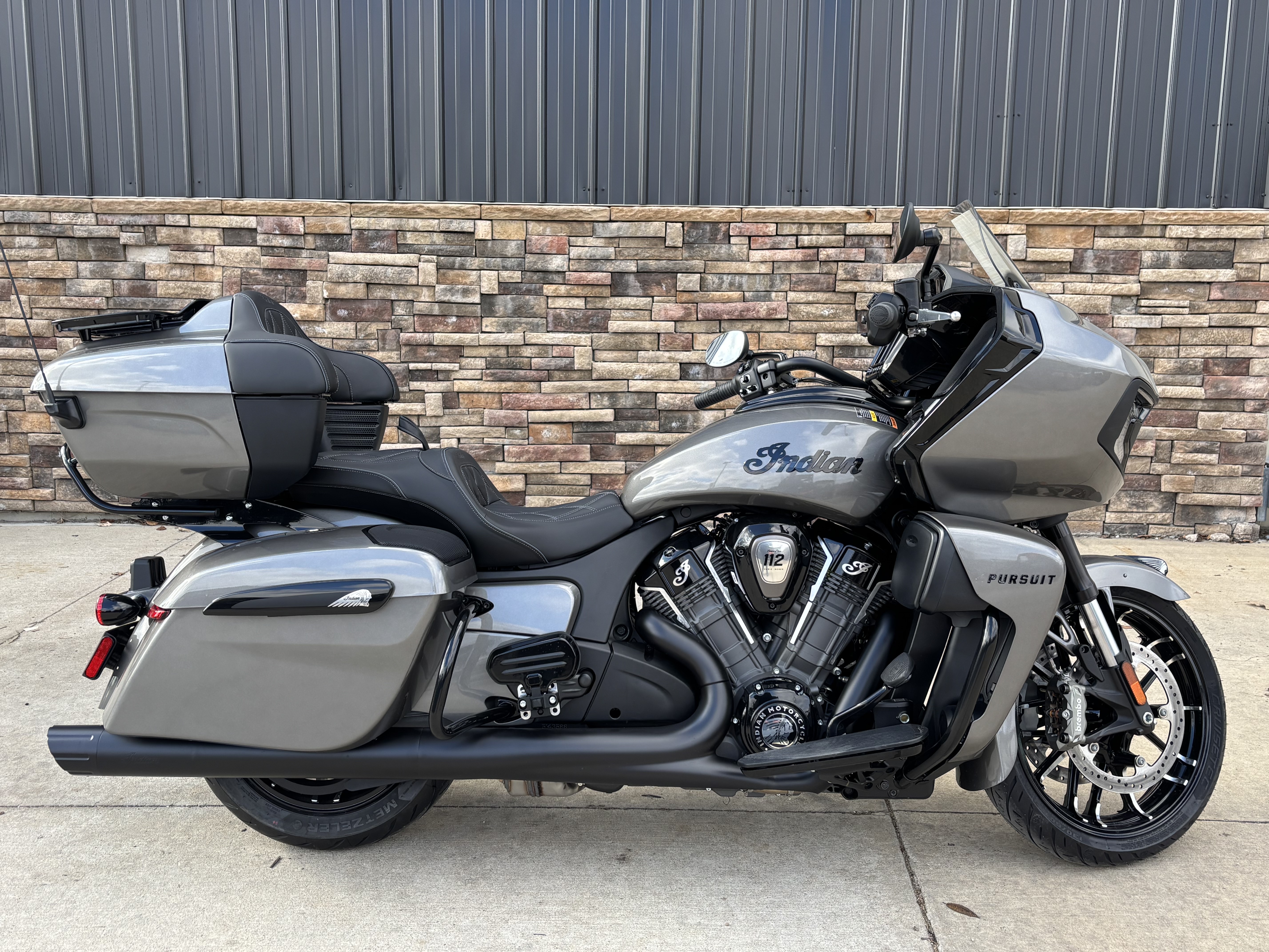 2025 Indian Motorcycle Pursuit® Dark Horse® with 112 and Powerband Audio Package in Columbia, Missouri - Photo 17
