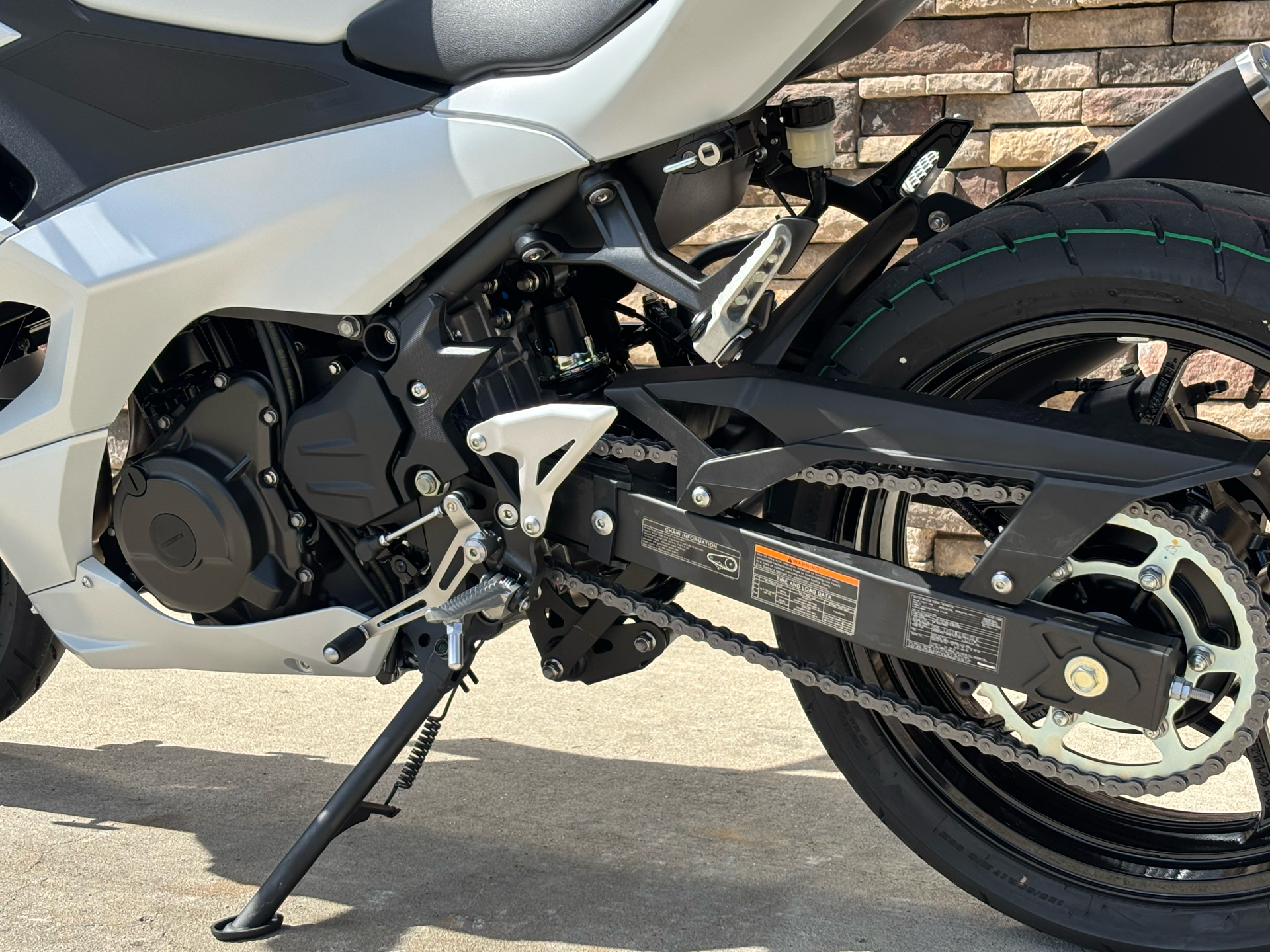 2025 Kawasaki Ninja 500 in Columbia, Missouri - Photo 4