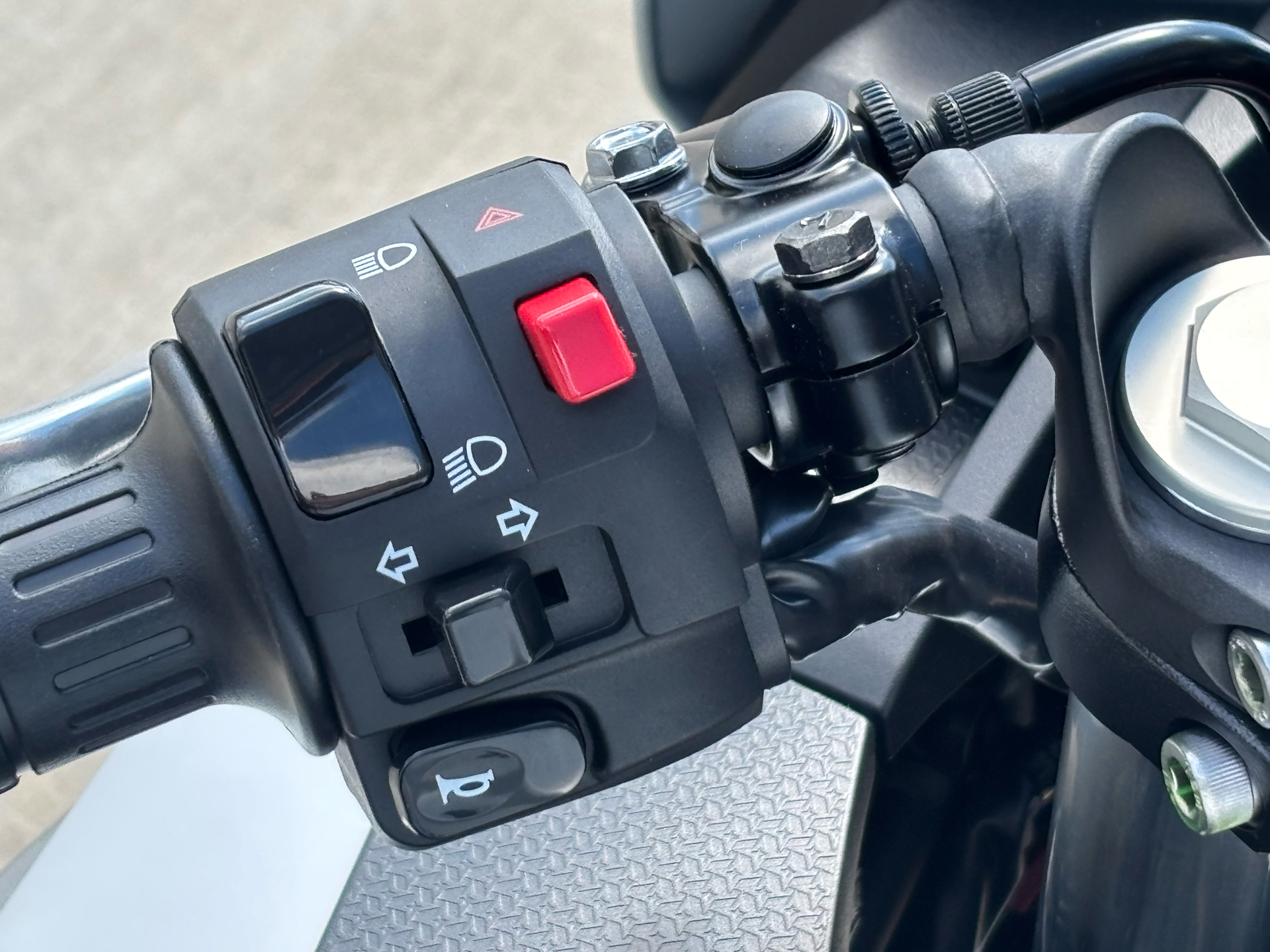 2025 Kawasaki Ninja 500 in Columbia, Missouri - Photo 9