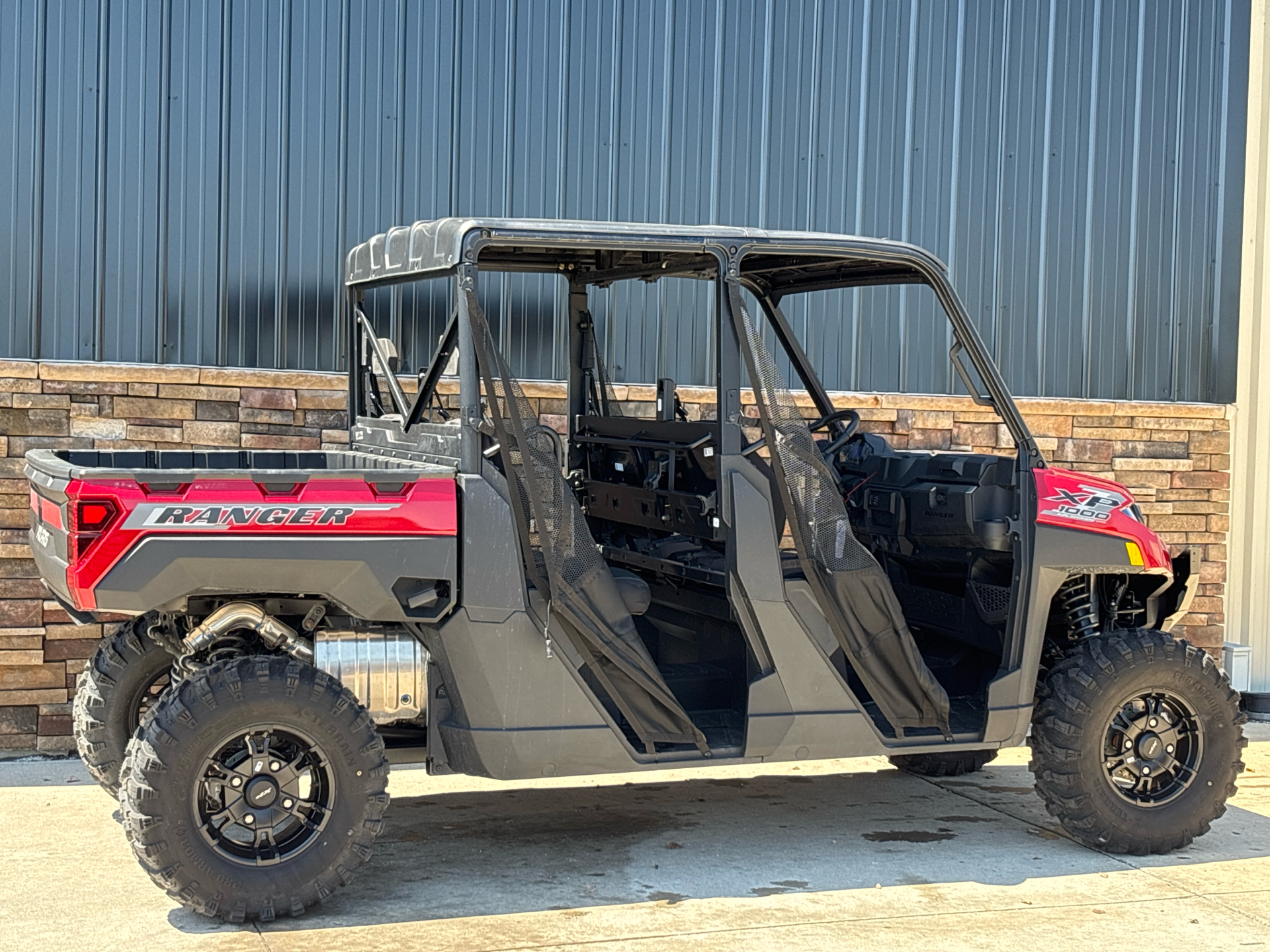 2025 Polaris Ranger Crew XP 1000 Premium in Columbia, Missouri - Photo 2