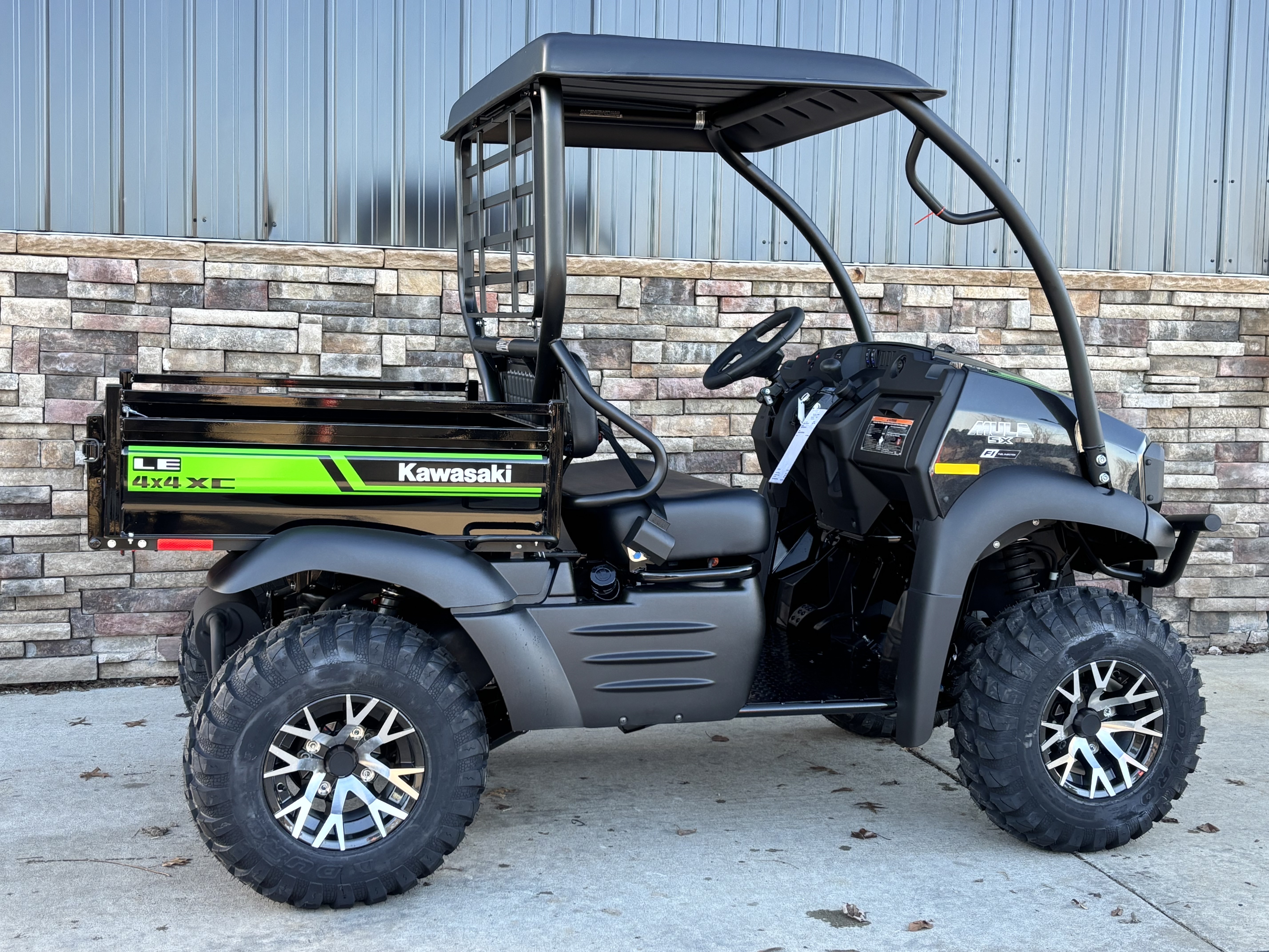2026 Kawasaki MULE SX 4x4 XC LE in Columbia, Missouri - Photo 2