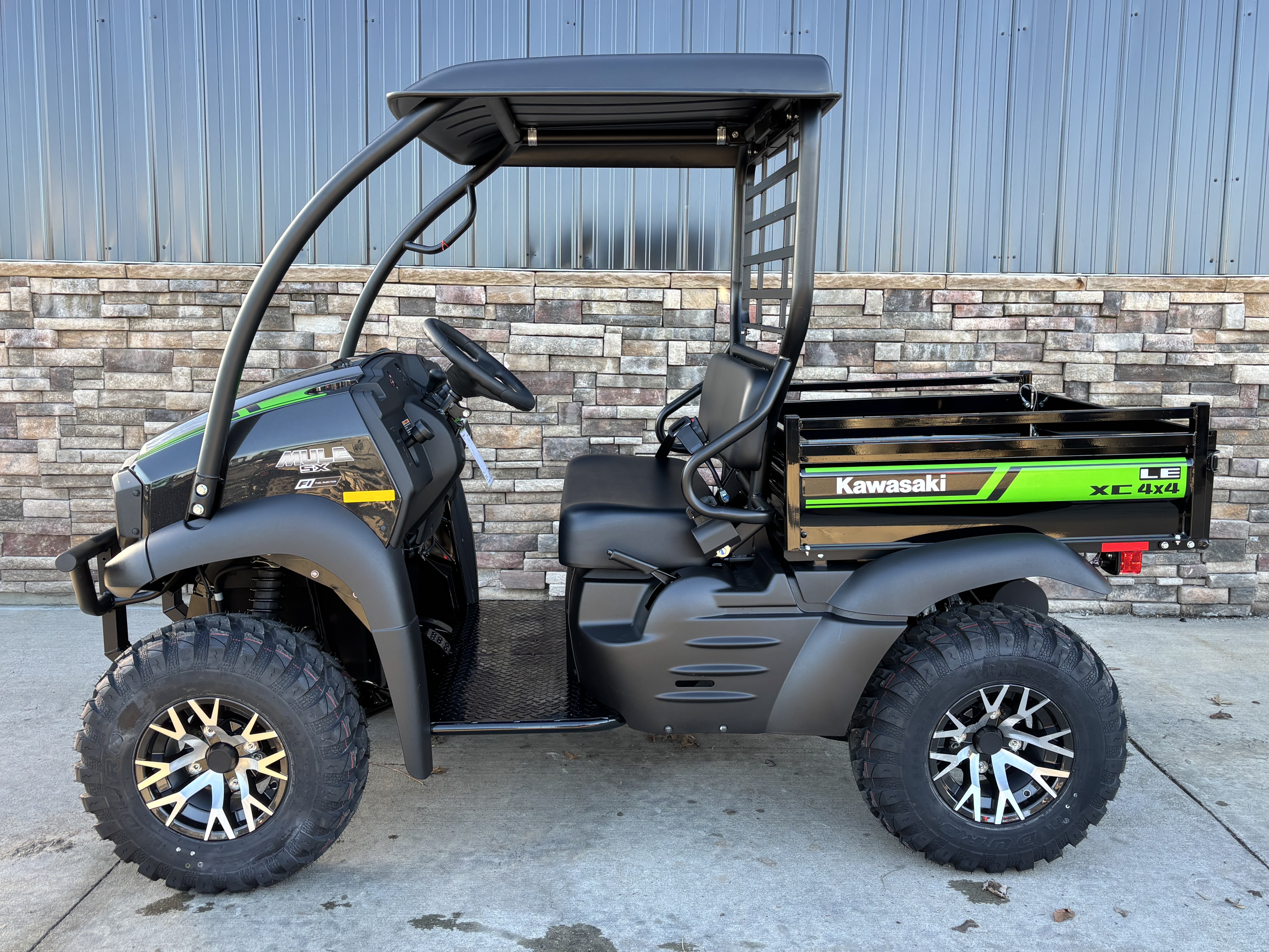 2026 Kawasaki MULE SX 4x4 XC LE in Columbia, Missouri - Photo 14