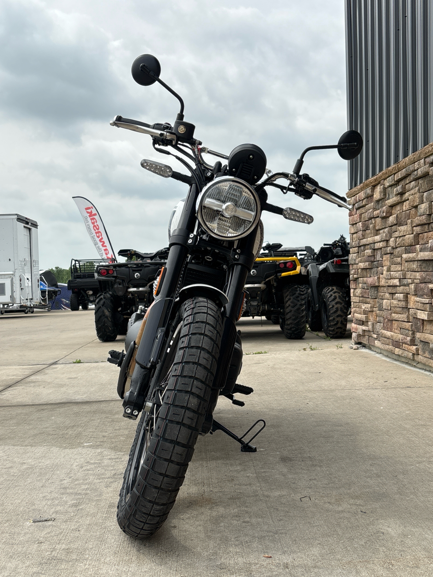 2025 Royal Enfield Bear 650 in Columbia, Missouri - Photo 5