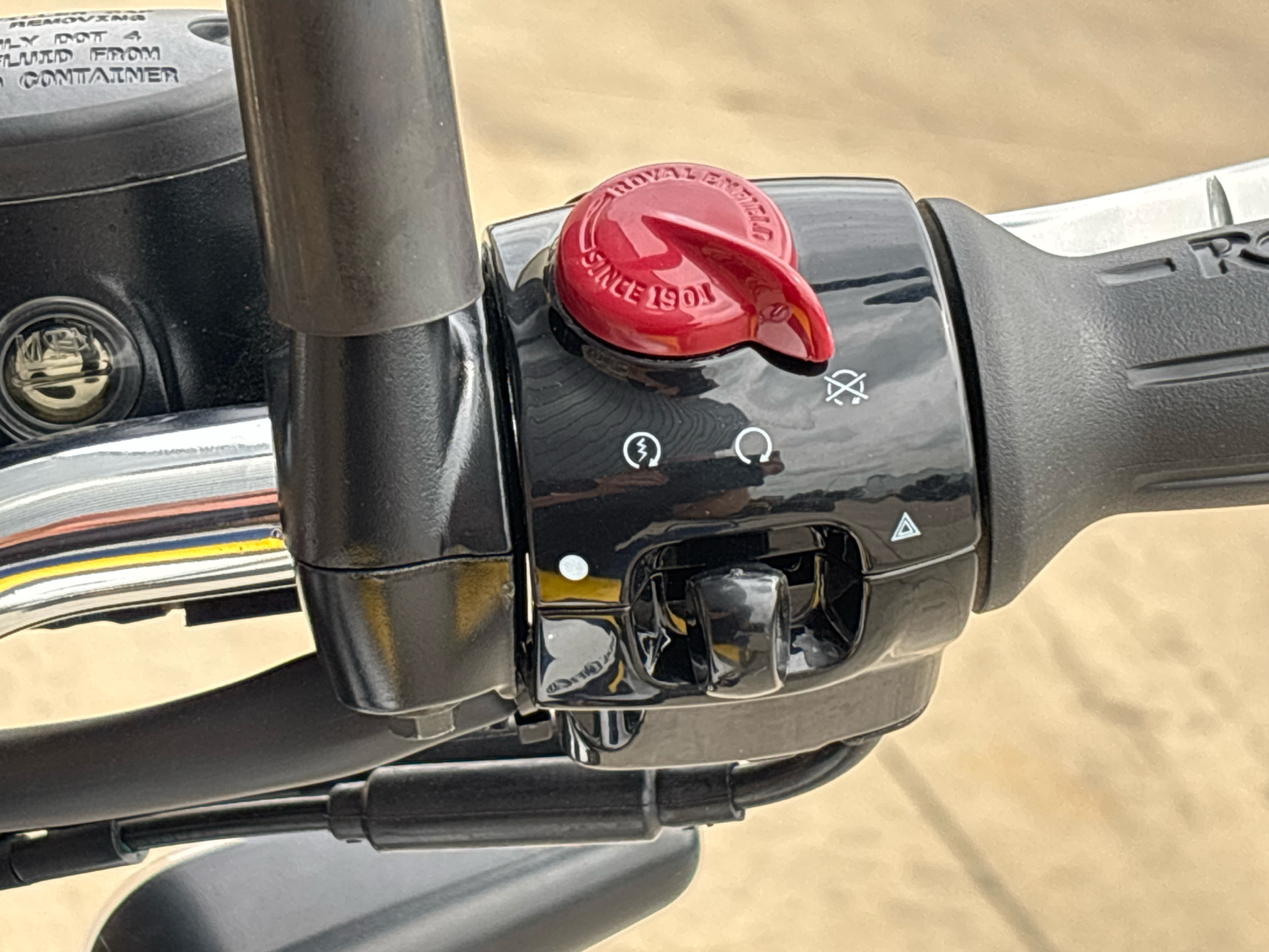 2025 Royal Enfield Bear 650 in Columbia, Missouri - Photo 8