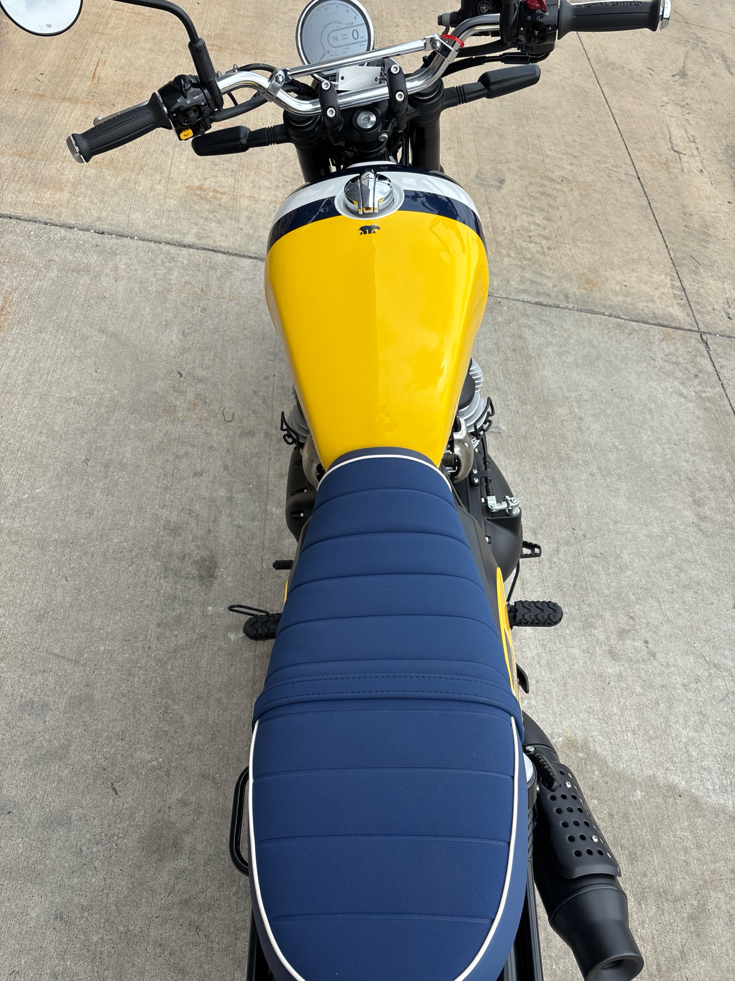 2025 Royal Enfield Bear 650 in Columbia, Missouri - Photo 9