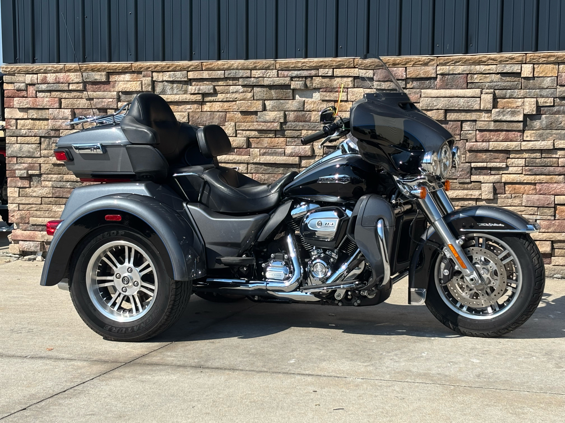 2021 Harley-Davidson Tri Glide® Ultra in Columbia, Missouri - Photo 2