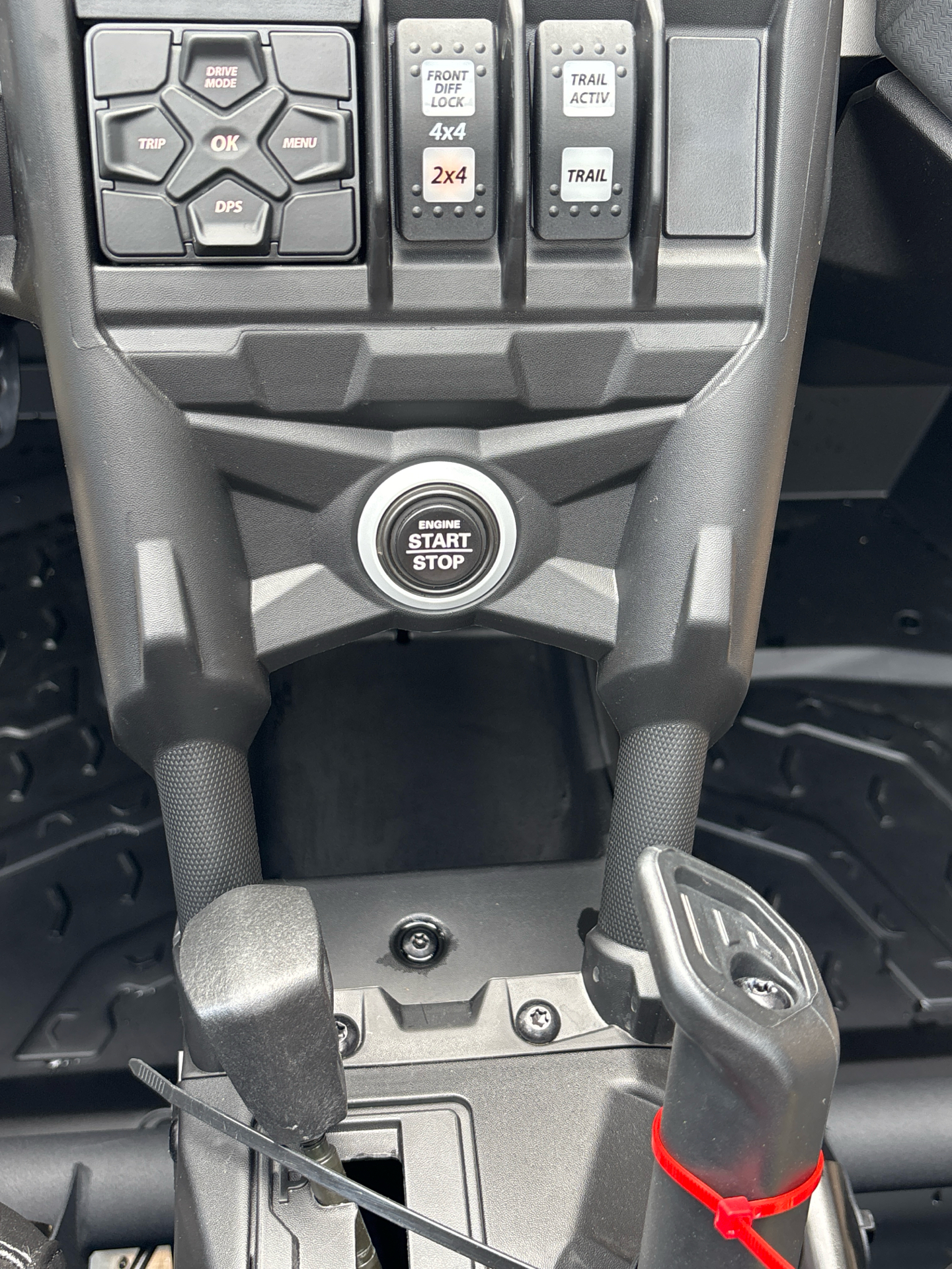 2025 Can-Am Maverick X3 DS Turbo in Columbia, Missouri - Photo 8