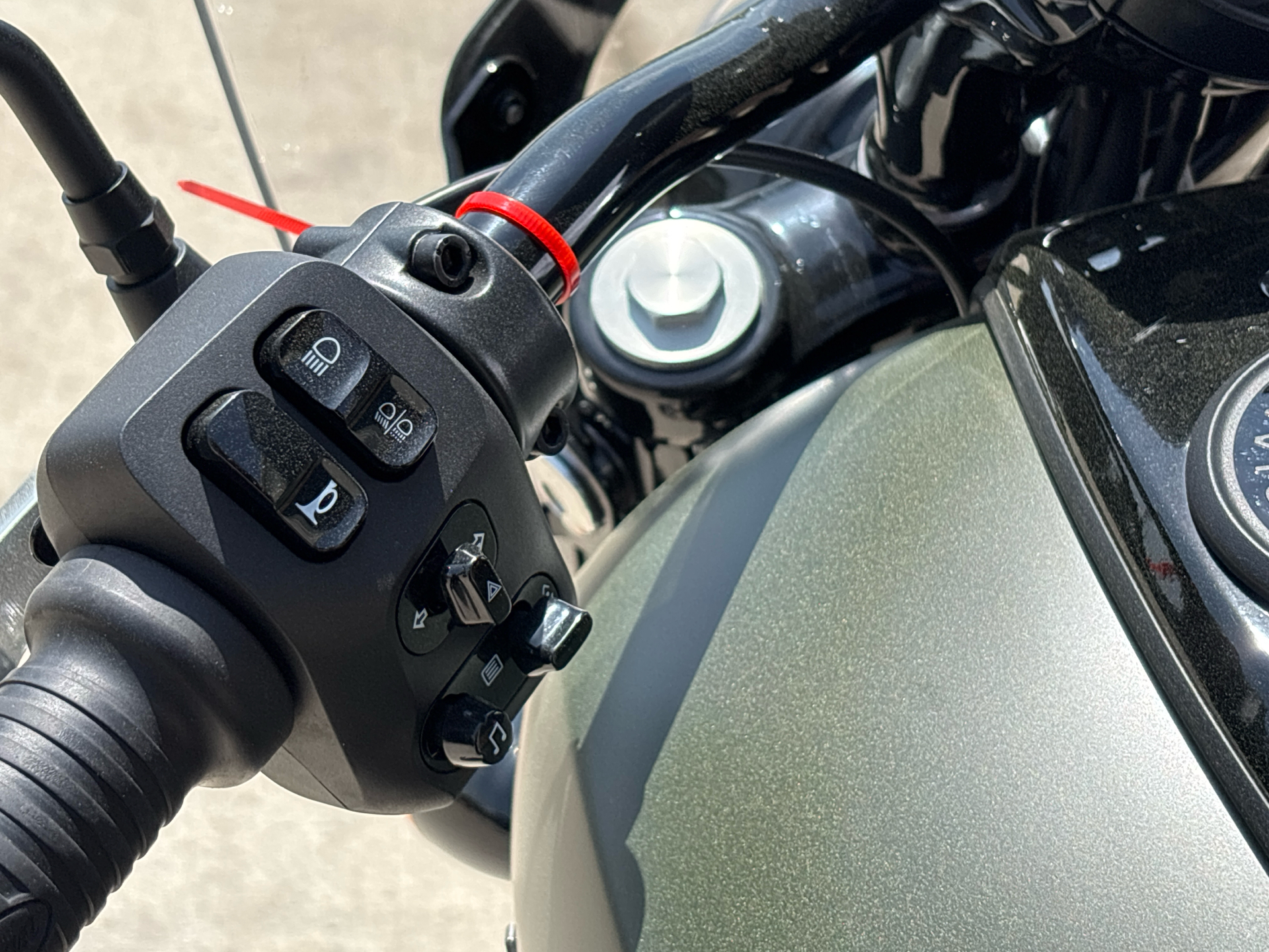 2023 Indian Motorcycle Chief Dark Horse® in Columbia, Missouri - Photo 7