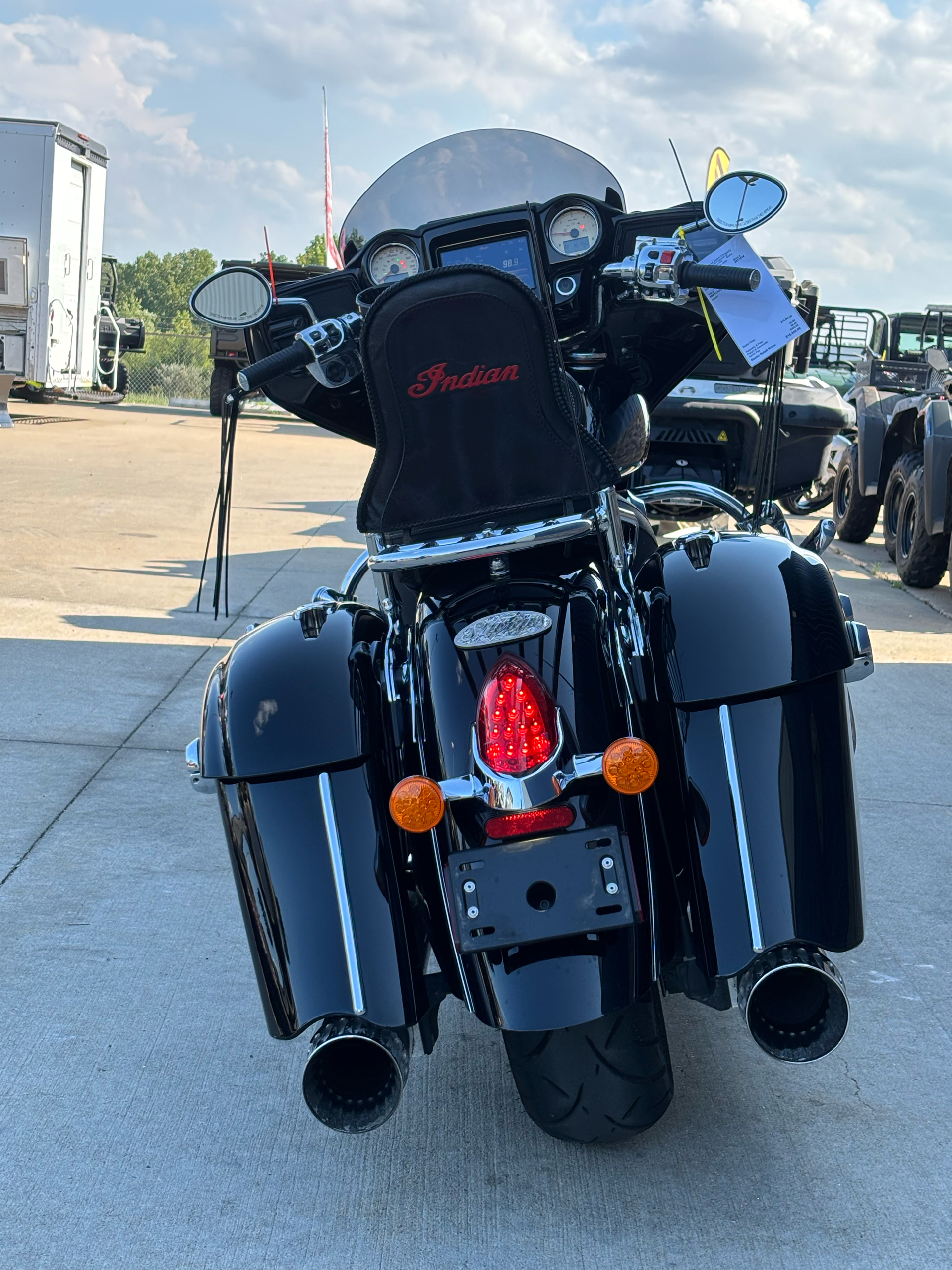 2017 Indian Motorcycle Chieftain® Limited in Columbia, Missouri - Photo 11