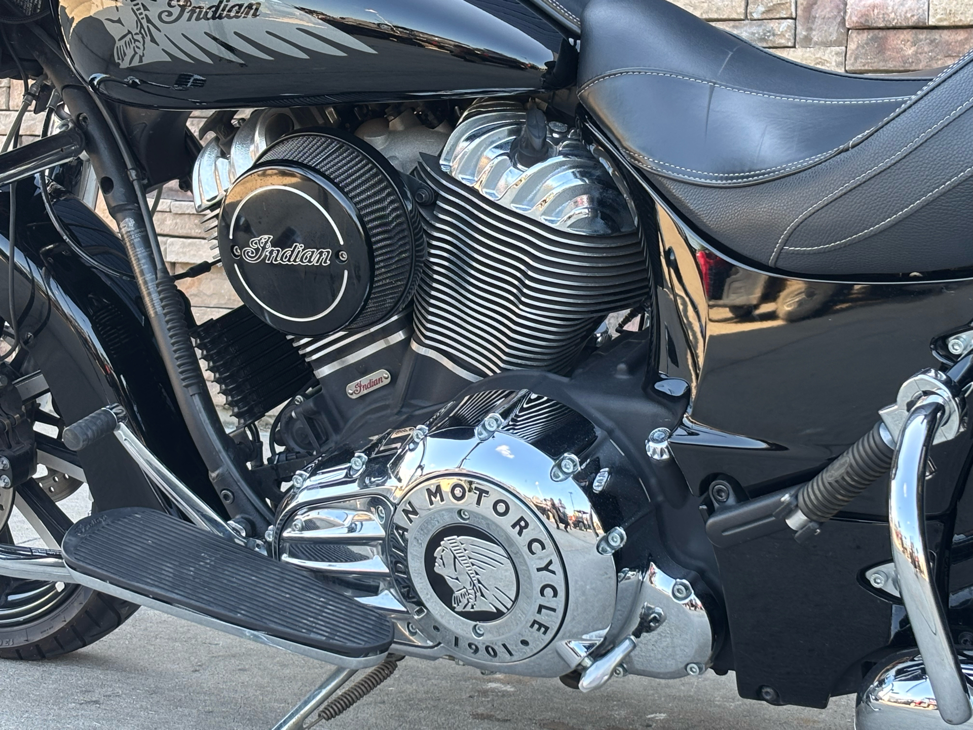 2017 Indian Motorcycle Chieftain® Limited in Columbia, Missouri - Photo 12