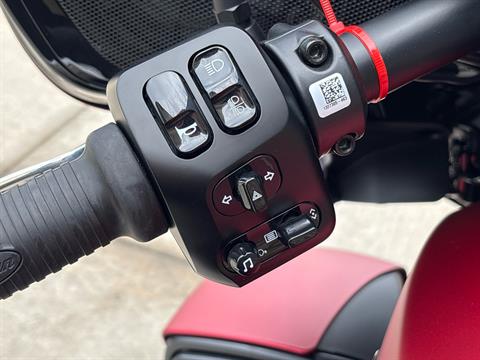2025 Indian Motorcycle Roadmaster® Dark Horse® in Columbia, Missouri - Photo 10