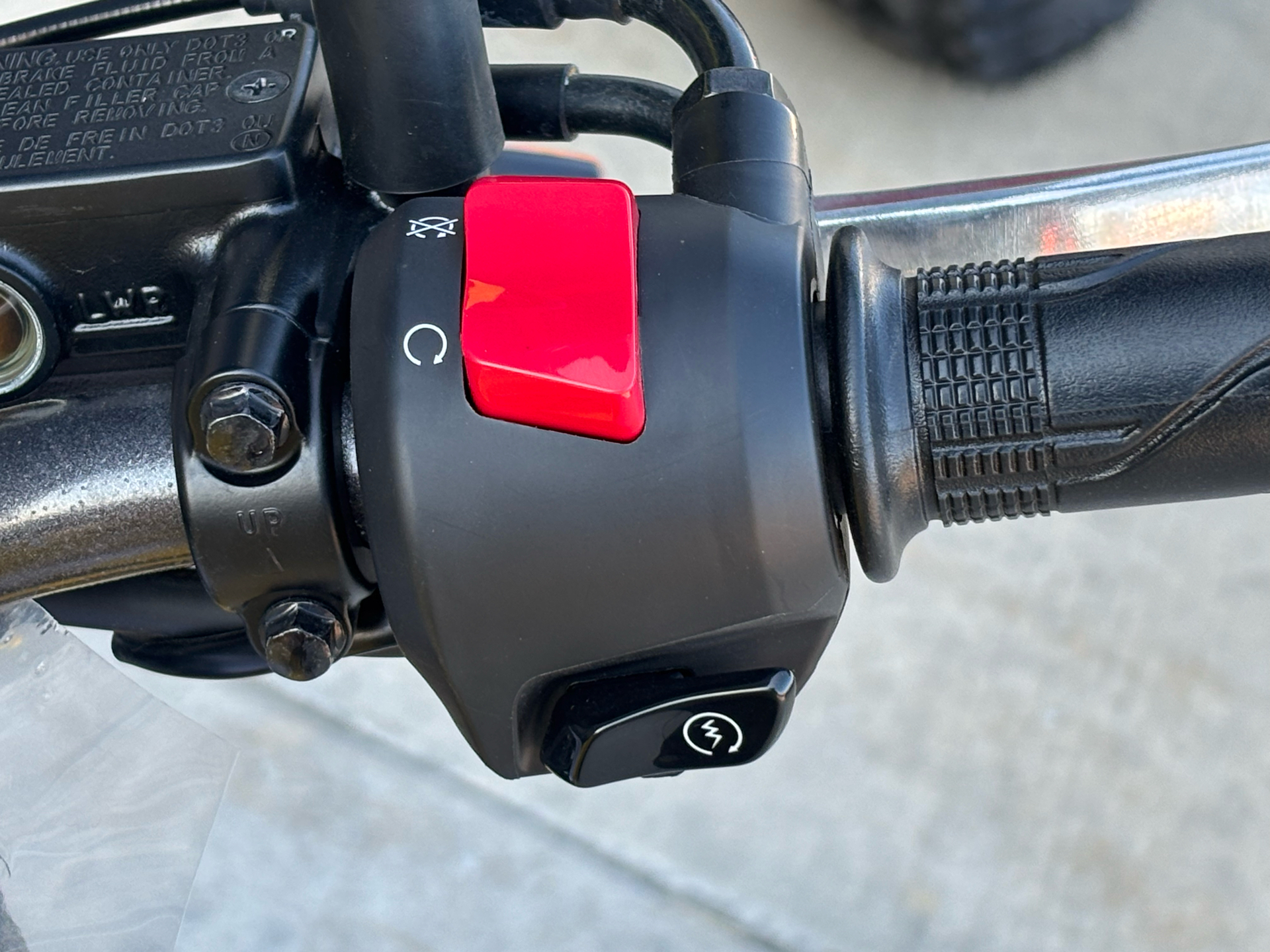 2024 Honda CB300R ABS in Columbia, Missouri - Photo 10