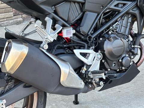 2024 Honda CB300R ABS in Columbia, Missouri - Photo 6