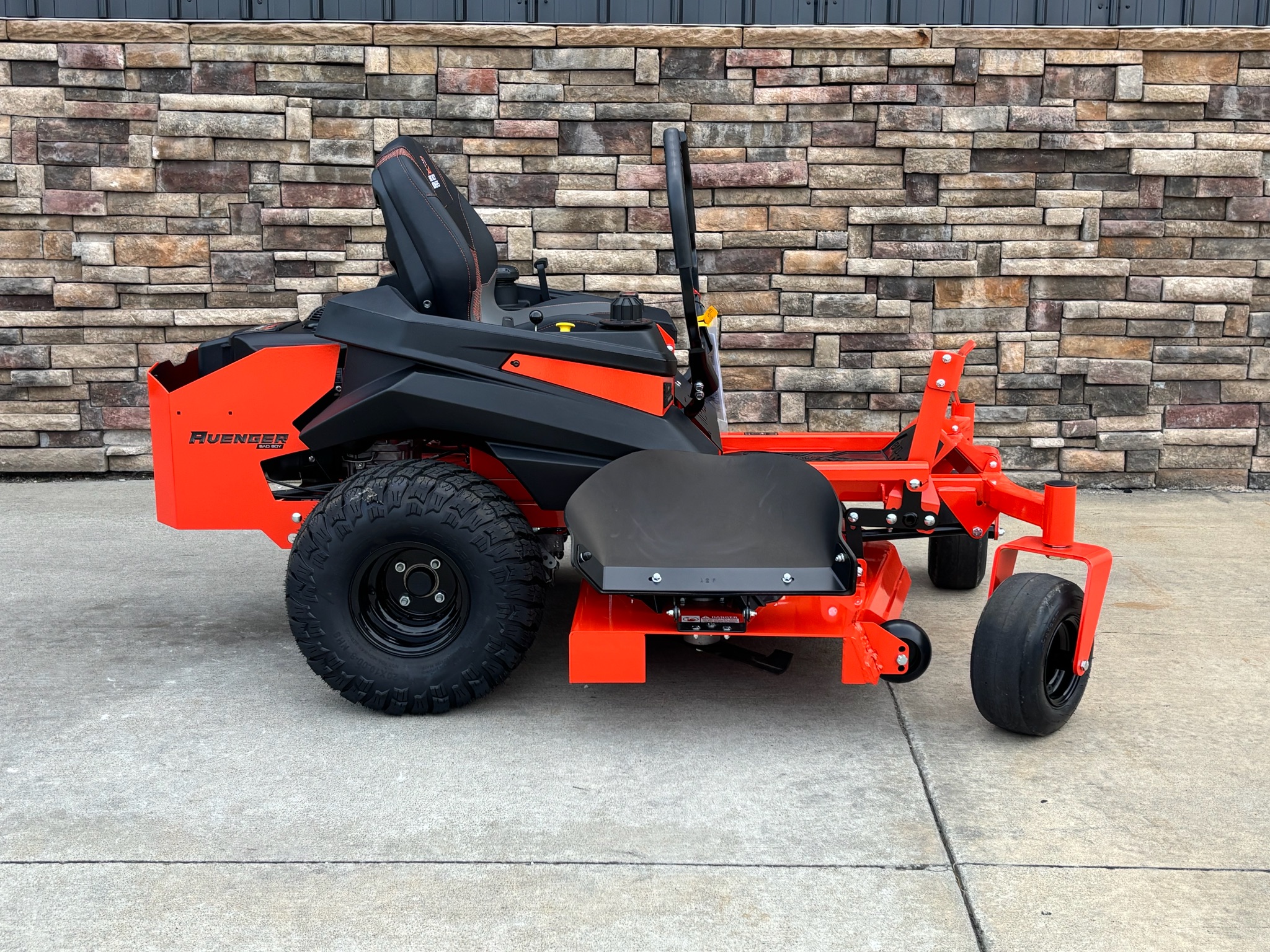 New Bad Boy Mowers ZT Avenger 54 in. Kawasaki FR691 23 hp