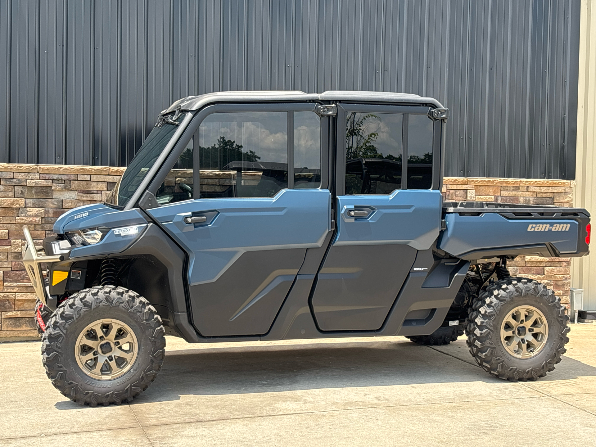2025 Can-Am Defender MAX Limited in Columbia, Missouri - Photo 3