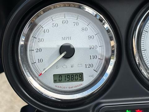 2013 Harley-Davidson Road Glide® Custom in Columbia, Missouri - Photo 6