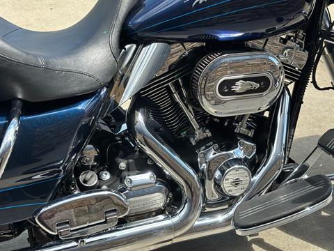 2013 Harley-Davidson Road Glide® Custom in Columbia, Missouri - Photo 12