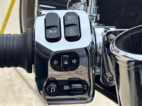 2019 Indian Motorcycle Roadmaster® ABS in Columbia, Missouri - Photo 15