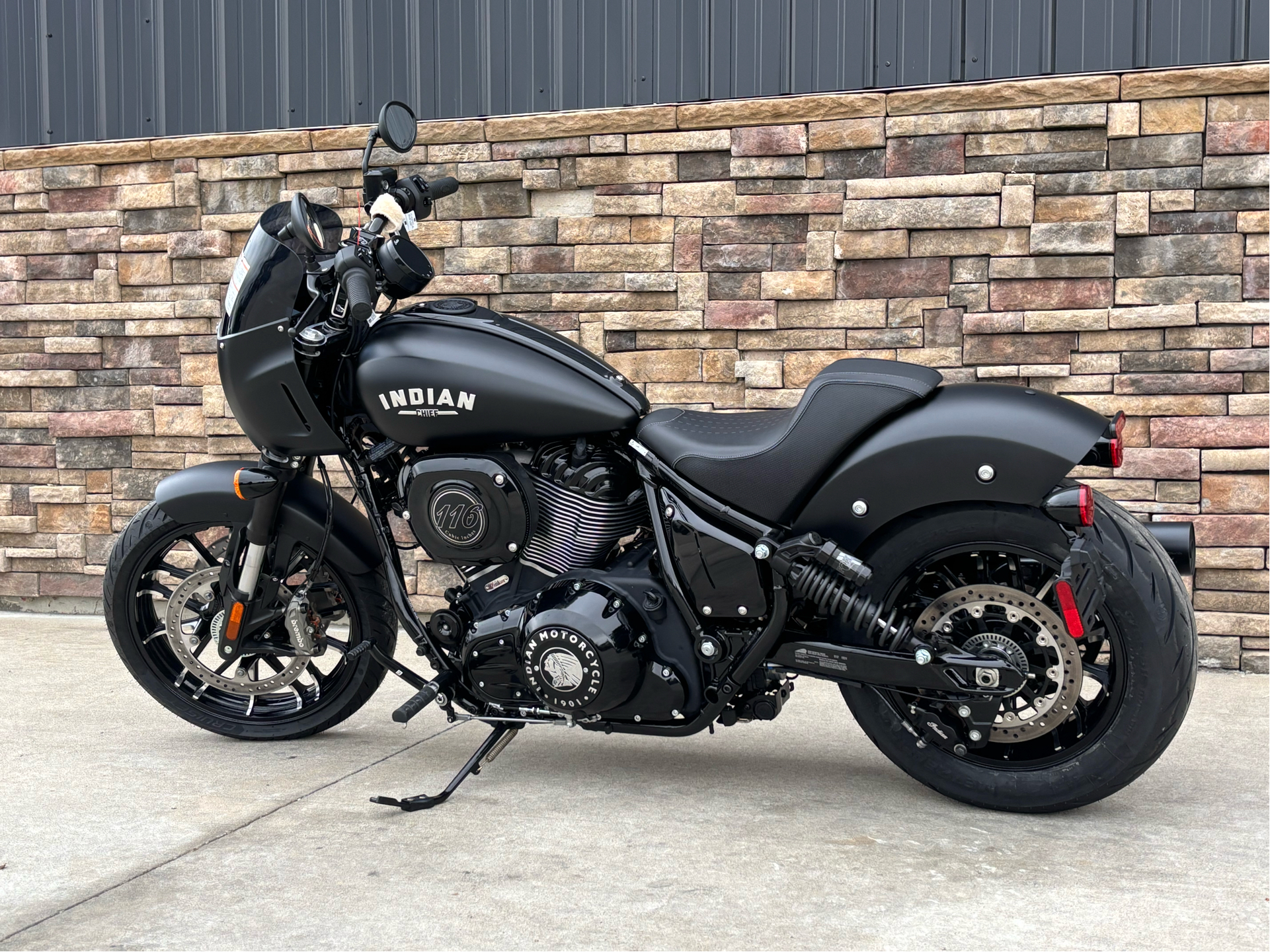 2025 Indian Motorcycle Sport Chief in Columbia, Missouri - Photo 2