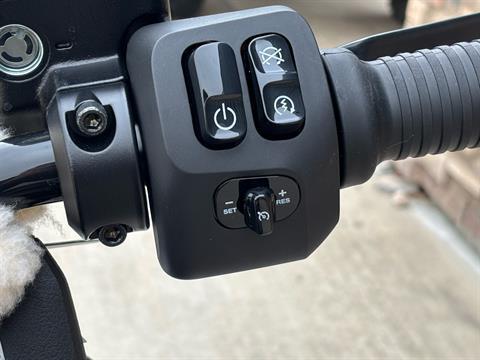 2025 Indian Motorcycle Sport Chief in Columbia, Missouri - Photo 8