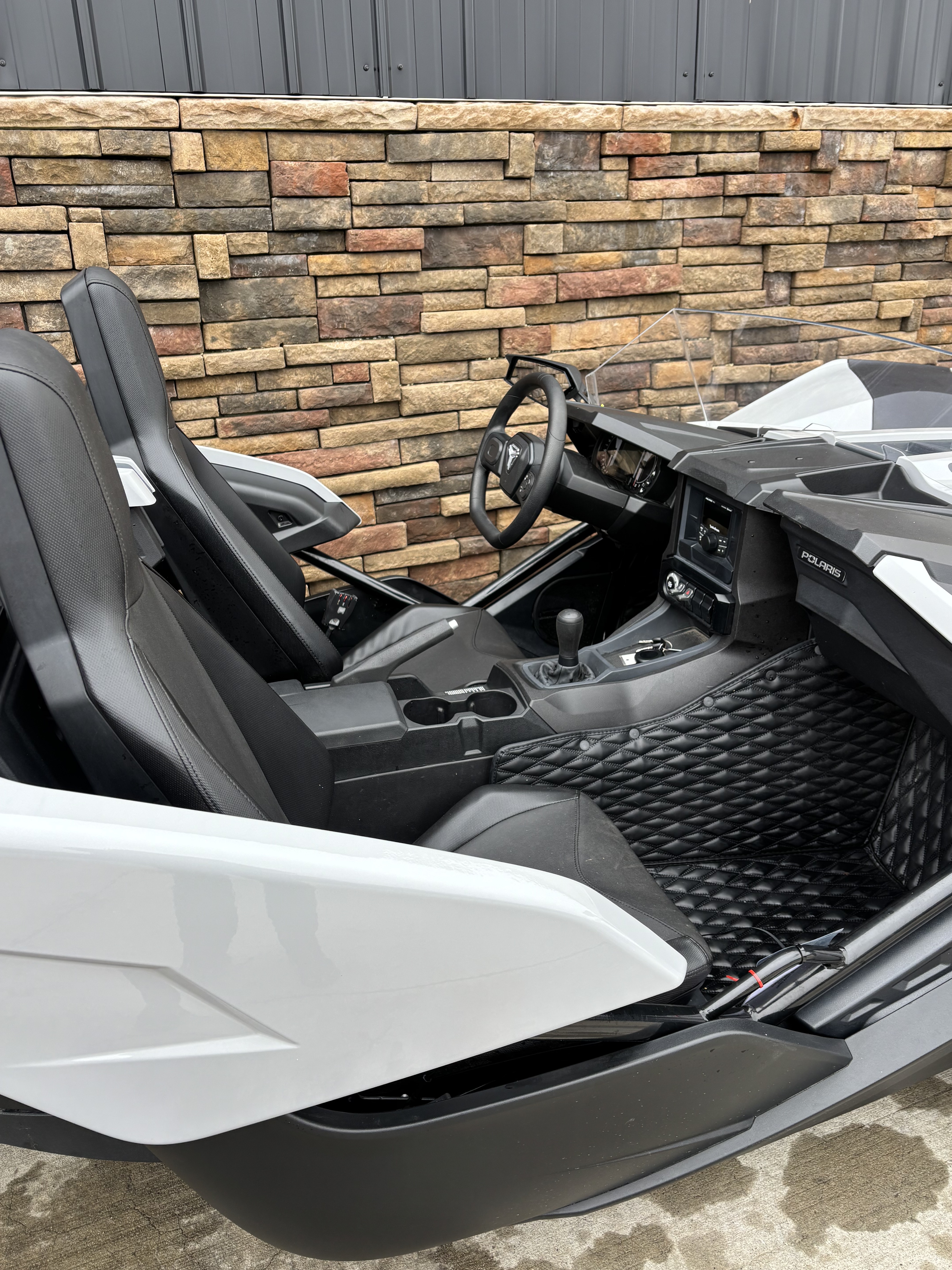 2022 Slingshot Slingshot S w/ Technology Package 1 Manual in Columbia, Missouri - Photo 8