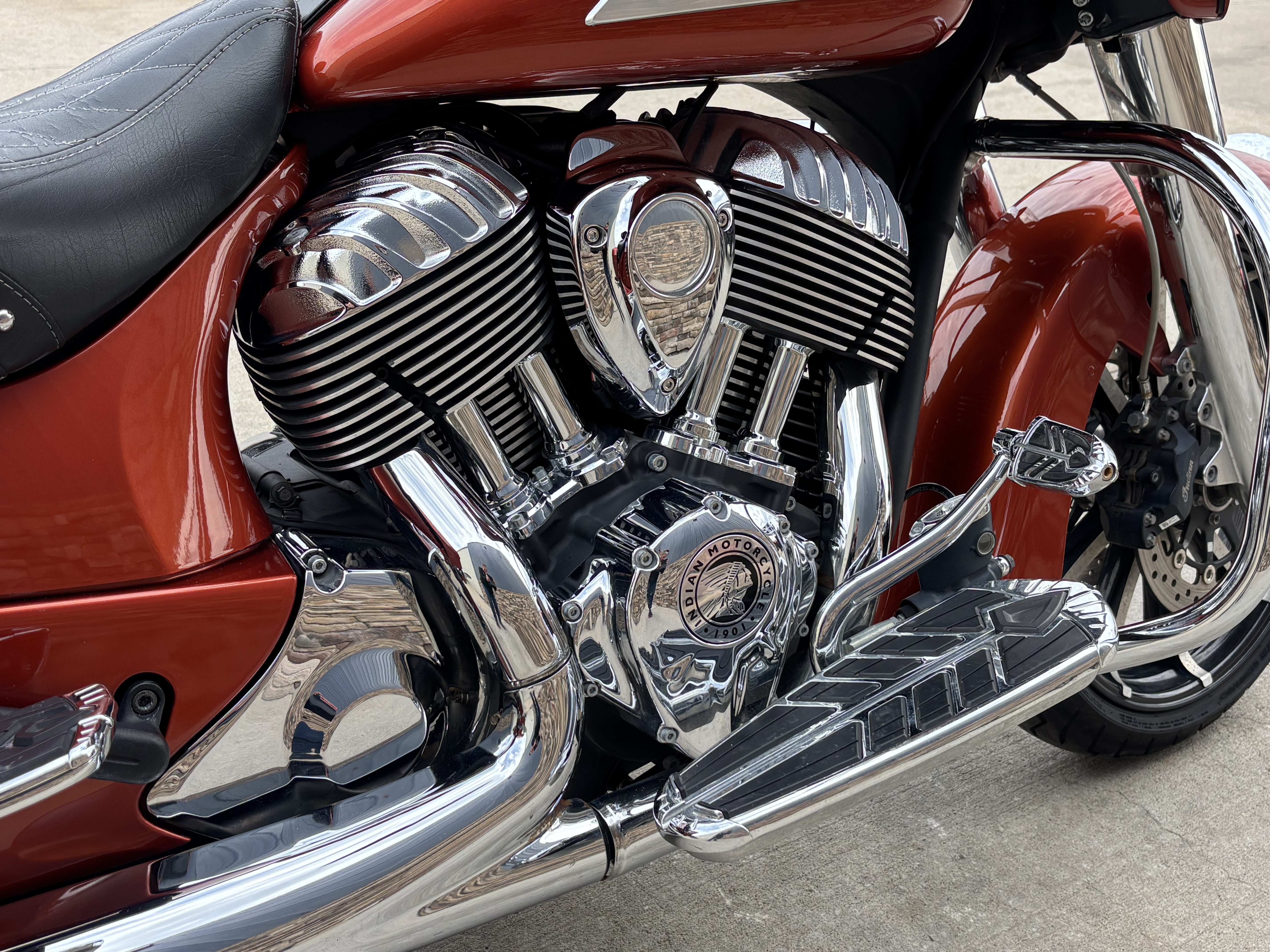 2019 Indian Motorcycle Chieftain® Limited Icon Series in Columbia, Missouri - Photo 10