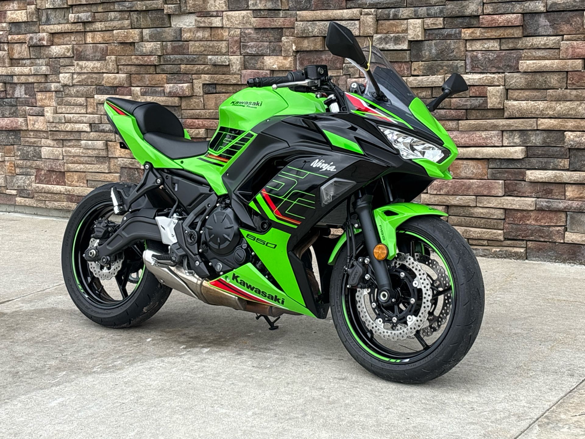 2024 Kawasaki Ninja 650 ABS in Columbia, Missouri - Photo 2
