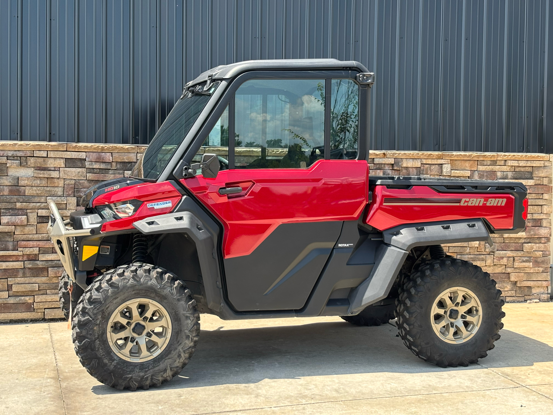 2024 Can-Am Defender Limited in Columbia, Missouri - Photo 3