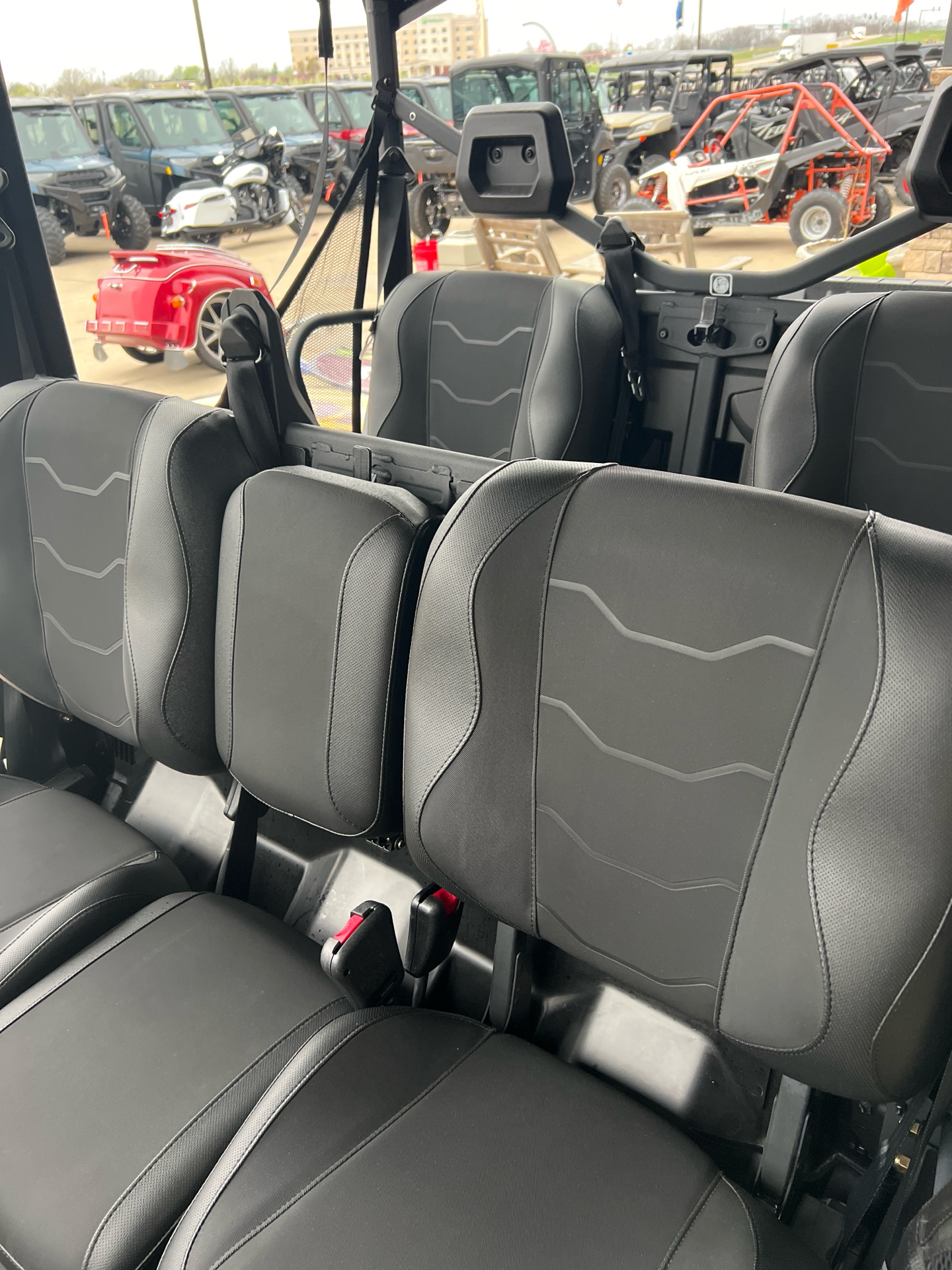 2025 Can-Am Defender MAX XT HD9 in Columbia, Missouri - Photo 5