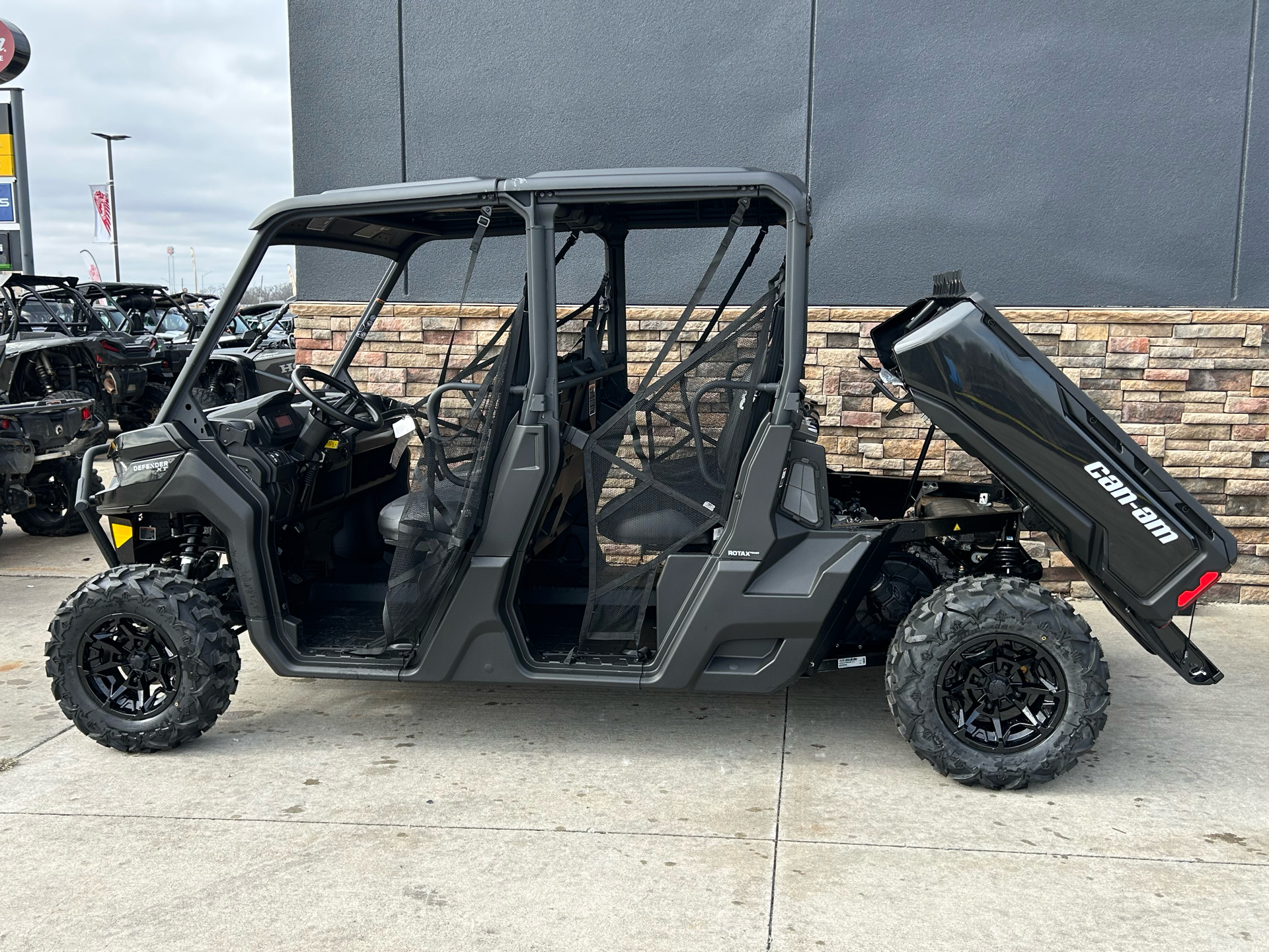 2025 Can-Am Defender MAX XT HD9 in Columbia, Missouri - Photo 5