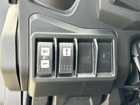 2025 Can-Am Defender MAX XT HD9 in Columbia, Missouri - Photo 9