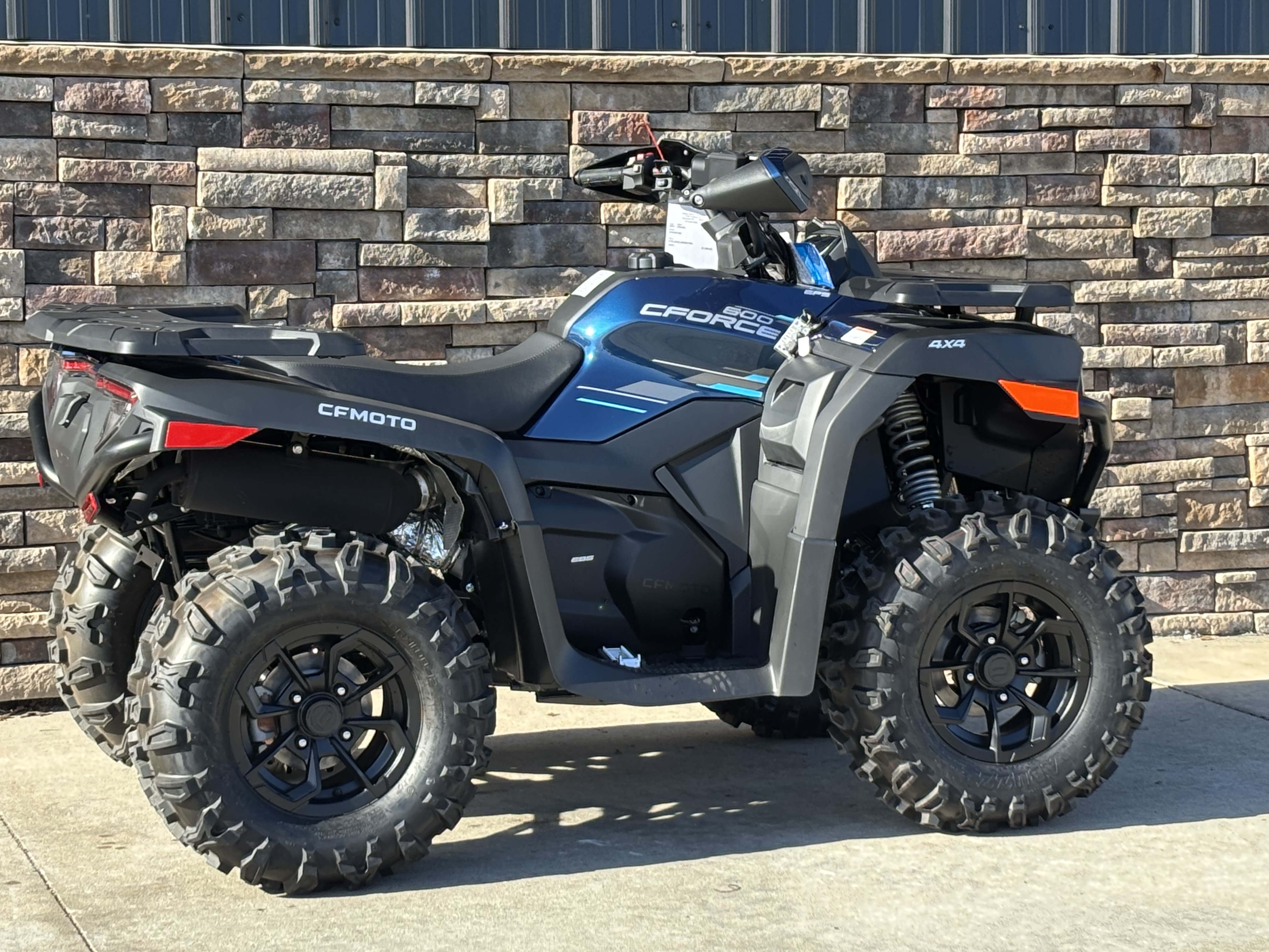 2025 CFMOTO CForce 600 in Columbia, Missouri - Photo 2