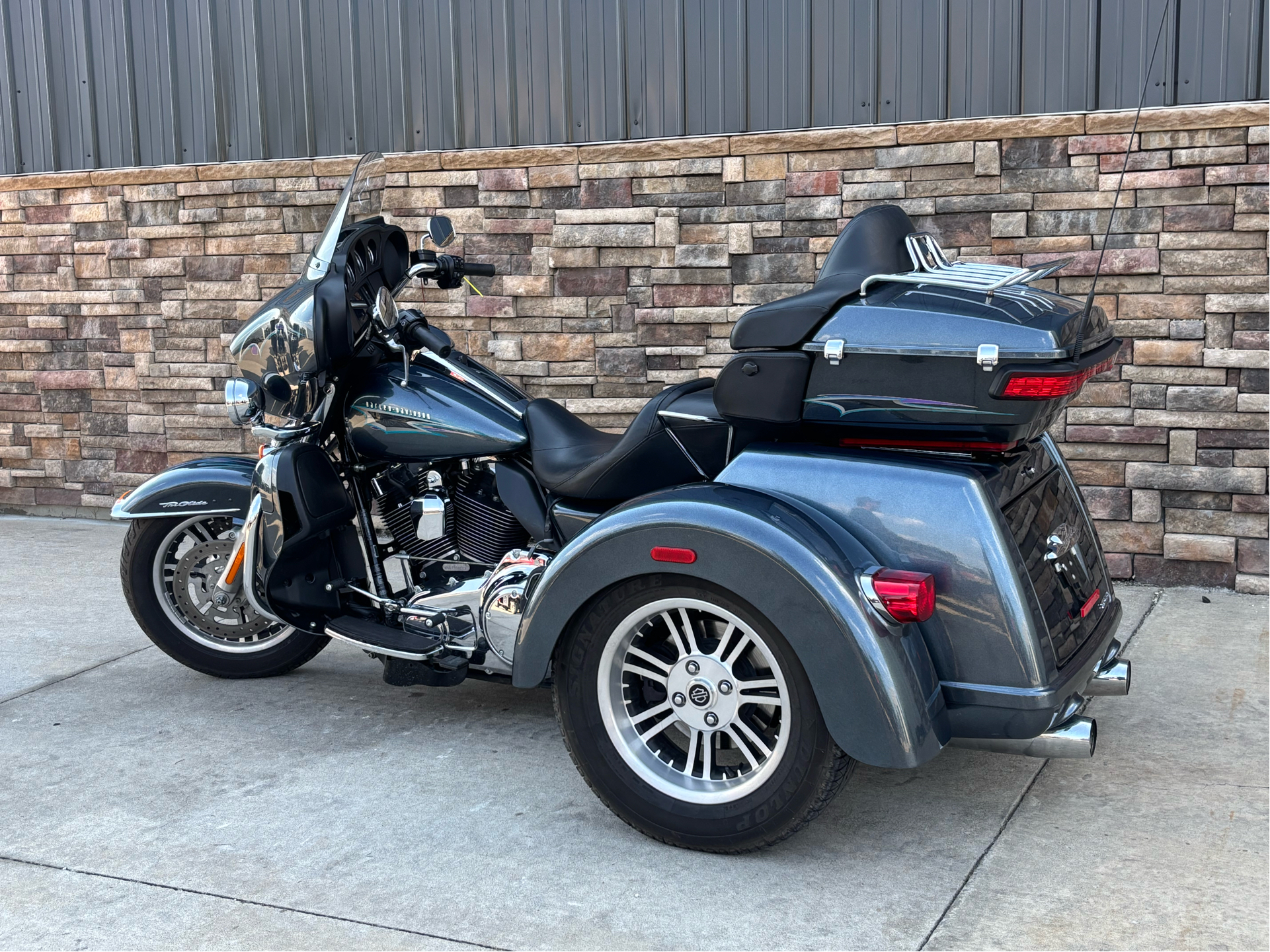 2015 Harley-Davidson Tri Glide® Ultra in Columbia, Missouri - Photo 3