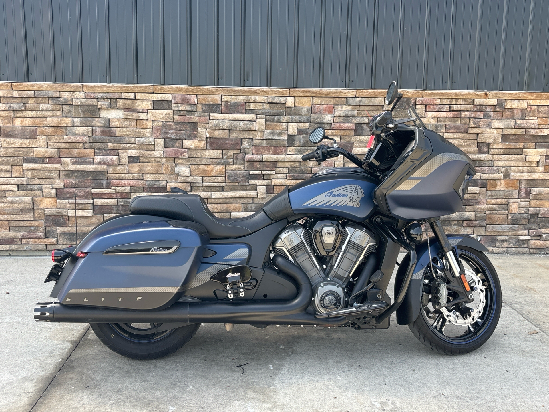 2023 Indian Motorcycle Challenger® Elite in Columbia, Missouri - Photo 12
