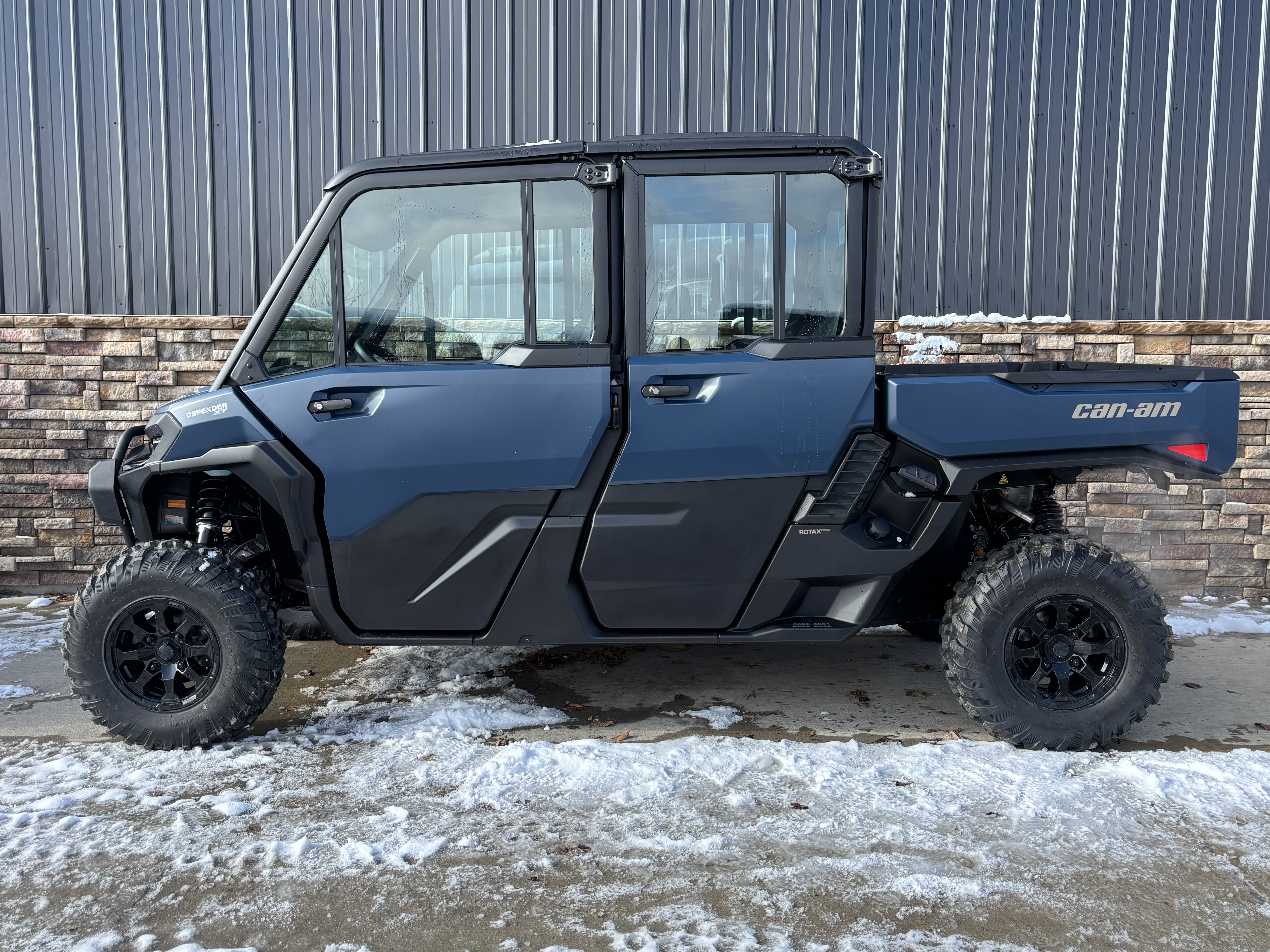 2026 Can-Am Defender MAX XT CAB HD11 in Columbia, Missouri - Photo 1