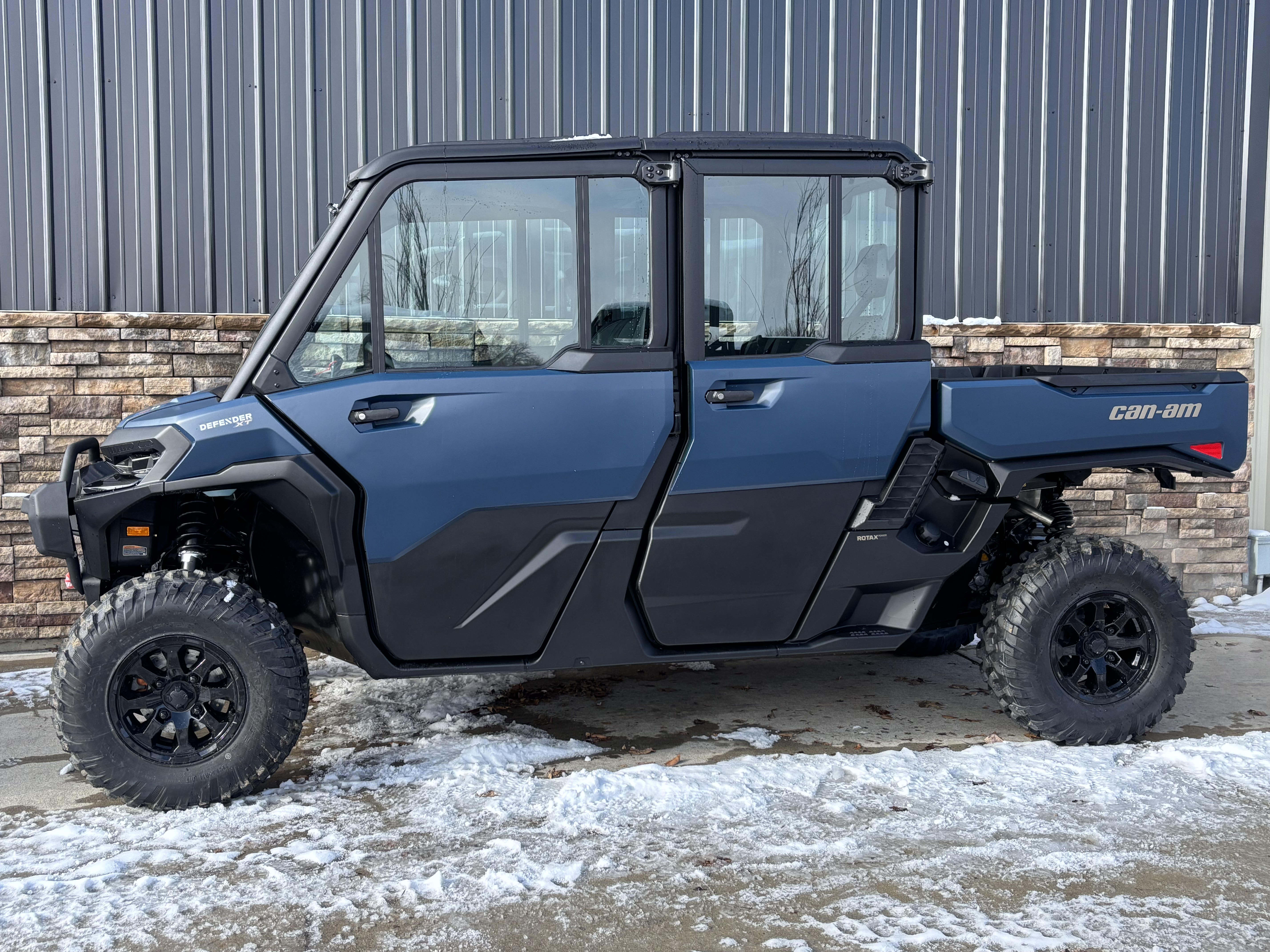 2026 Can-Am Defender MAX XT CAB HD11 in Columbia, Missouri - Photo 2