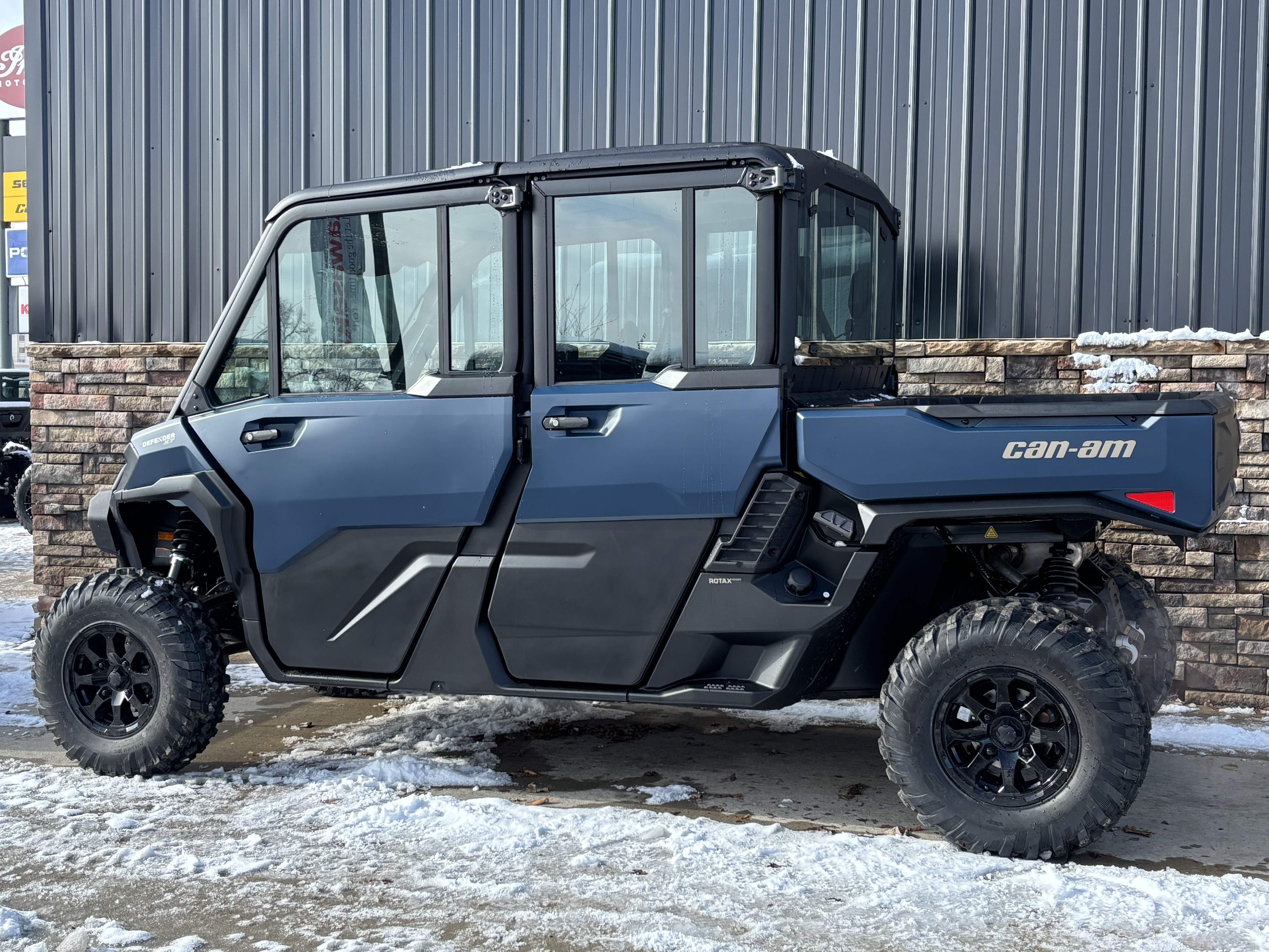 2026 Can-Am Defender MAX XT CAB HD11 in Columbia, Missouri - Photo 3