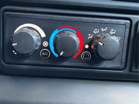 2026 Can-Am Defender MAX XT CAB HD11 in Columbia, Missouri - Photo 9