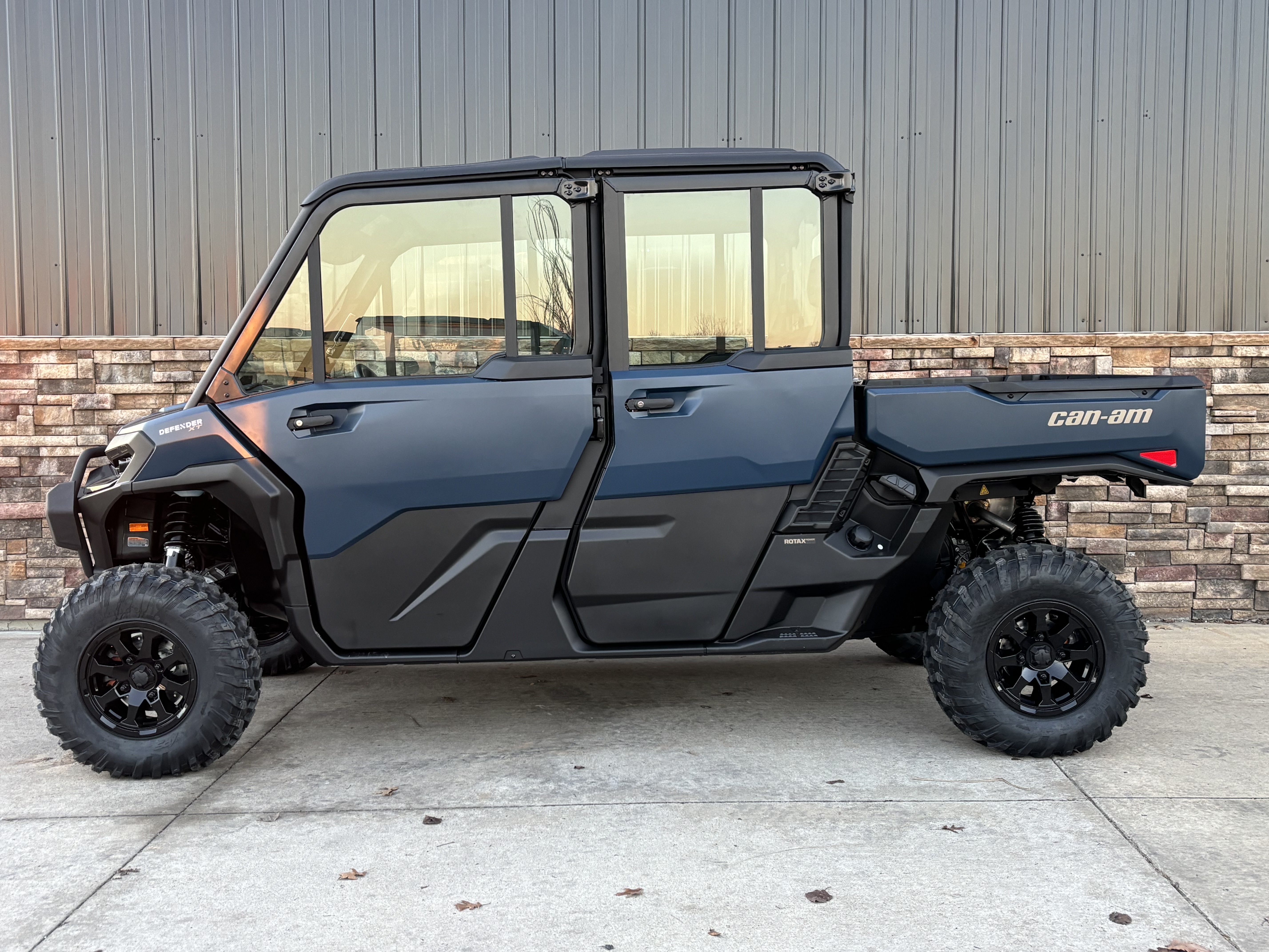 2026 Can-Am Defender MAX XT CAB HD11 in Columbia, Missouri - Photo 1
