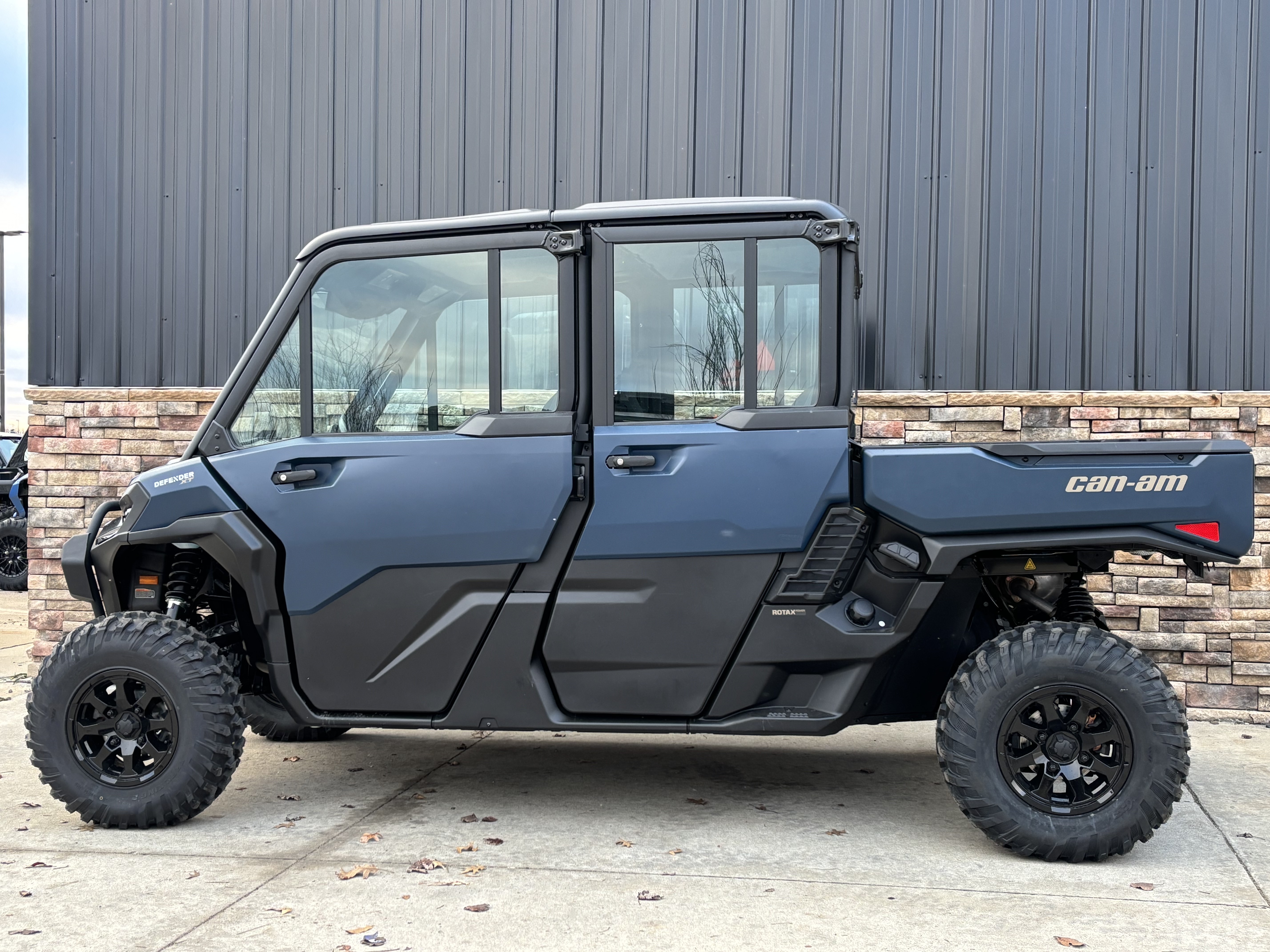 New 2026 Can-Am Defender MAX XT CAB HD11, Columbia MO | Specs