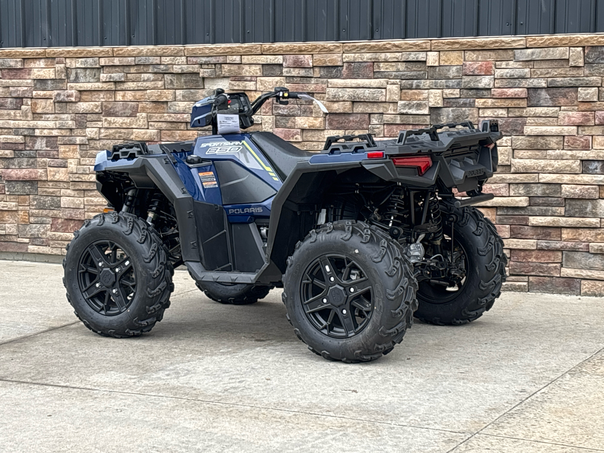 2025 Polaris Sportsman 850 Premium in Columbia, Missouri - Photo 11